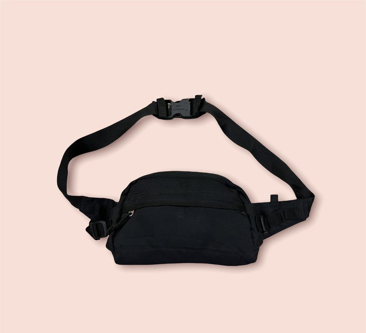 Japanese Brand × Jun Takahashi × Uniqlo UNIQLO FANNY PAC / WAISTBAG / HIP BAG Size ONE SIZE - 1 Thumbnail