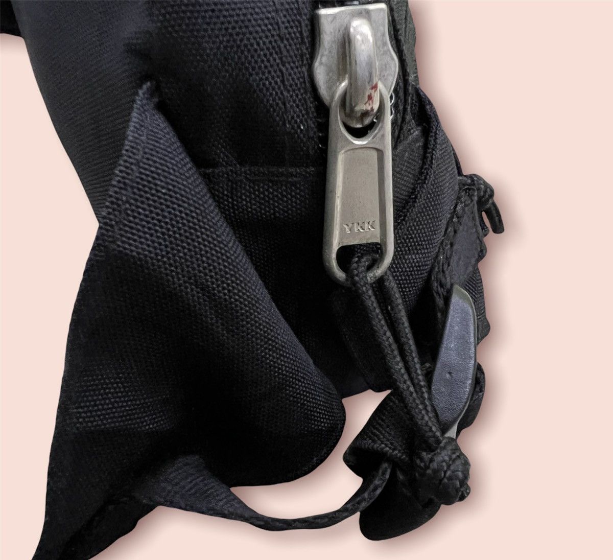 Japanese Brand × Jun Takahashi × Uniqlo UNIQLO FANNY PAC / WAISTBAG / HIP BAG Size ONE SIZE - 12 Thumbnail