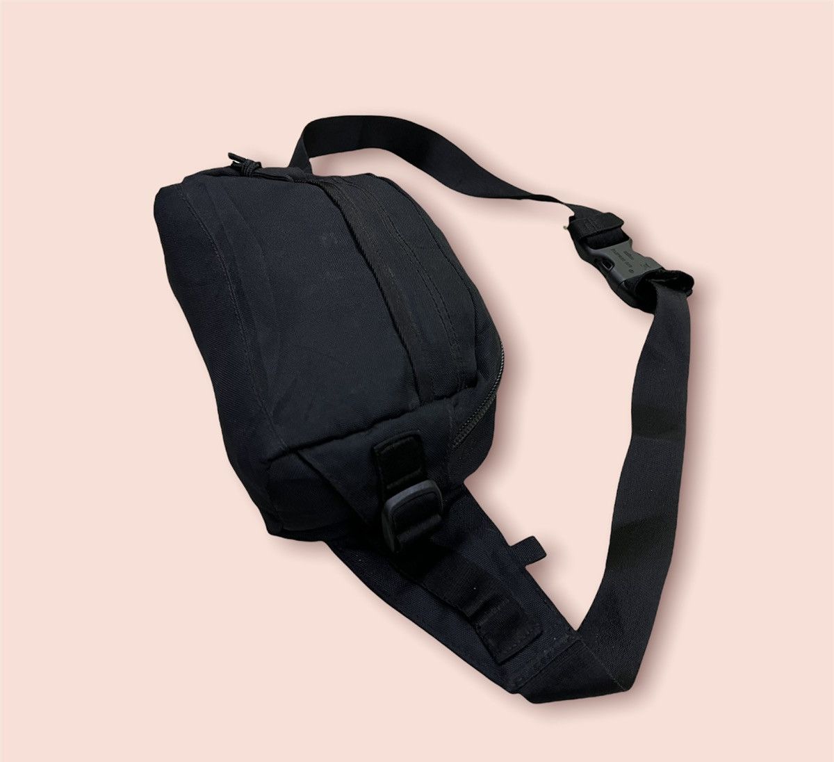 Japanese Brand × Jun Takahashi × Uniqlo UNIQLO FANNY PAC / WAISTBAG / HIP BAG Size ONE SIZE - 2 Thumbnail