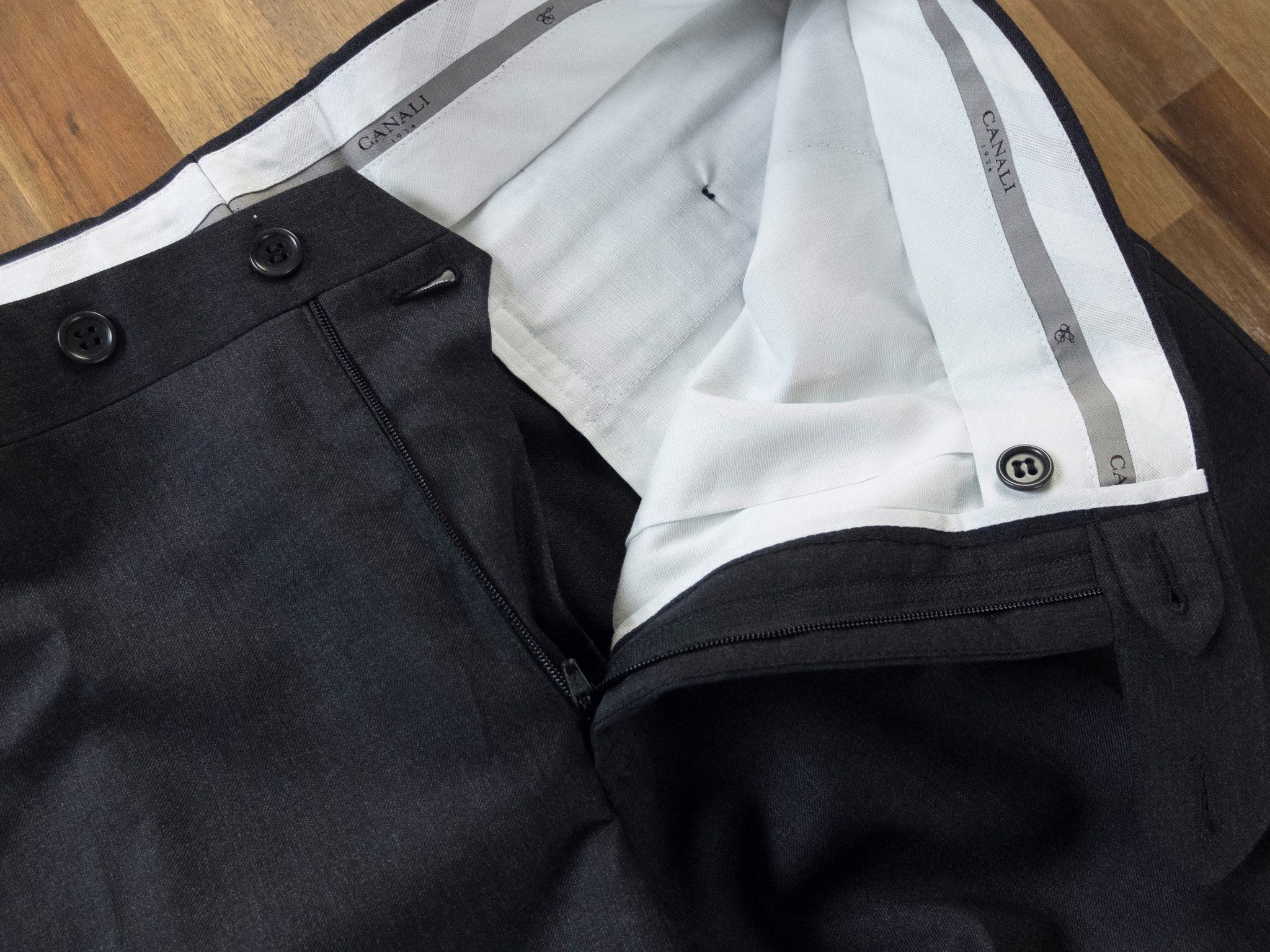 Canali CANALI flat-front dark gray wool dress trousers - 32 US Size US 32 / EU 48 - 4 Thumbnail