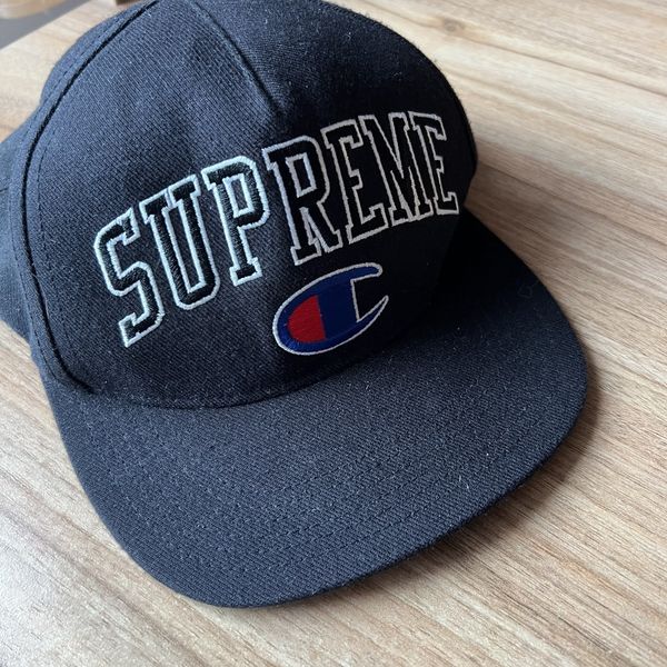 Supreme champion outlet snapback