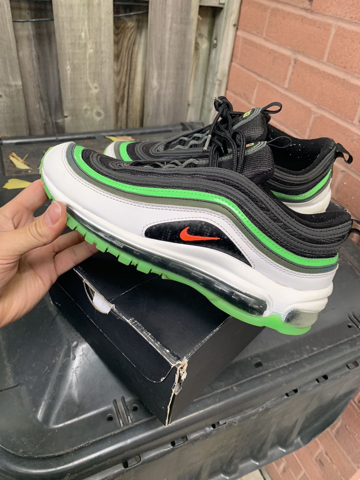 Nike Air Max 97 Black Green Size US 7 / EU 40 - 6 Thumbnail
