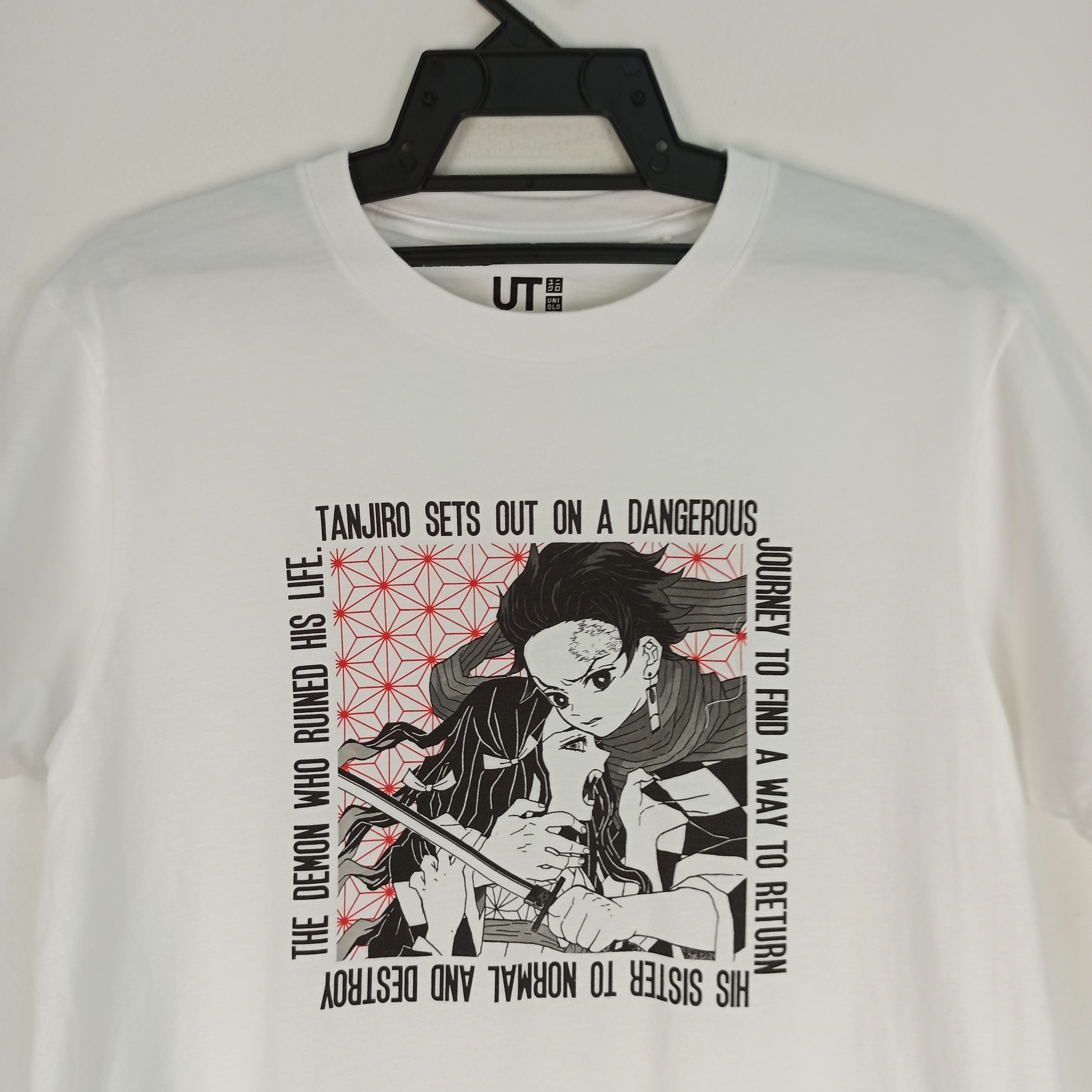 Anime Anime Demon Slayer X Uniqlo Tshirt Small Sizing Size US S / EU 44-46 / 1 - 2 Thumbnail