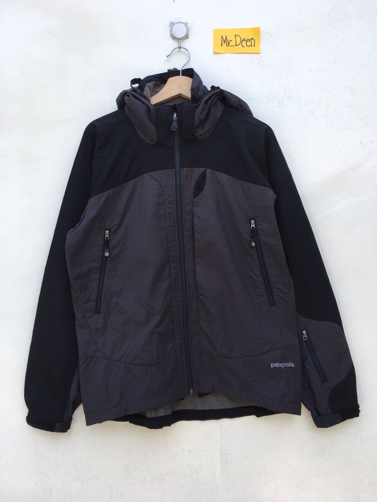 Patagonia Rare Patagonia Hooded Windbreaker Size US L / EU 52-54 / 3 - 8 Thumbnail
