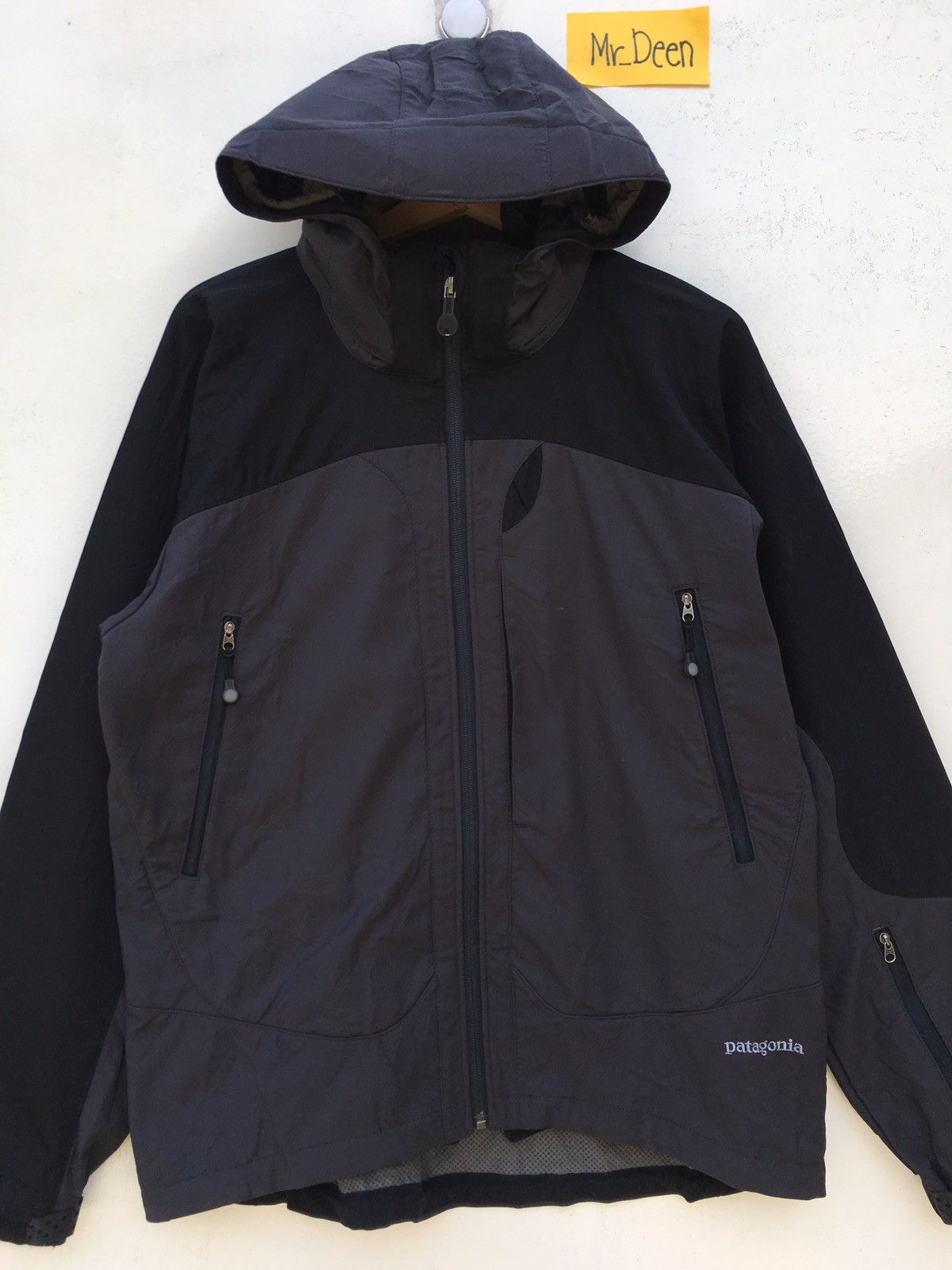 Patagonia Rare Patagonia Hooded Windbreaker Size US L / EU 52-54 / 3 - 6 Thumbnail