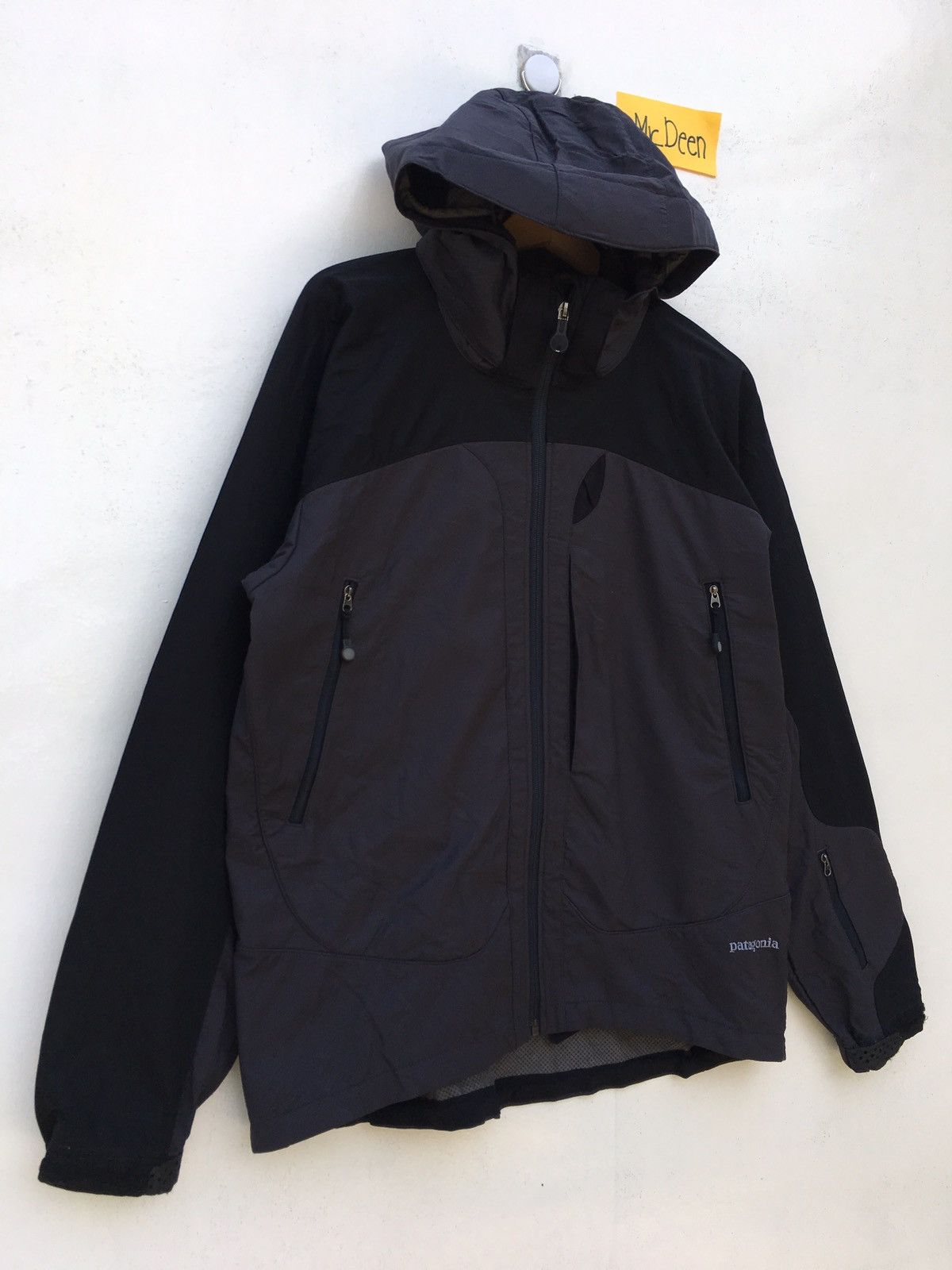 Patagonia Rare Patagonia Hooded Windbreaker Size US L / EU 52-54 / 3 - 2 Thumbnail