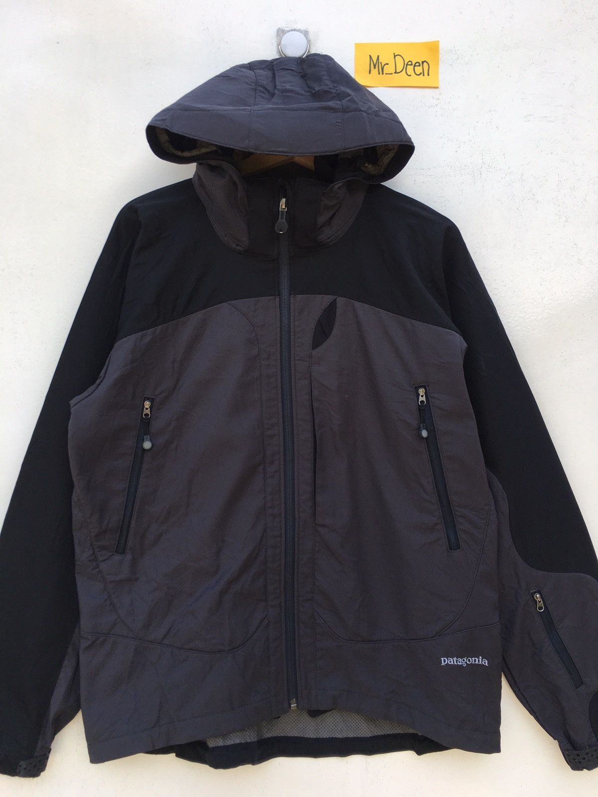 Patagonia Rare Patagonia Hooded Windbreaker Size US L / EU 52-54 / 3 - 4 Thumbnail