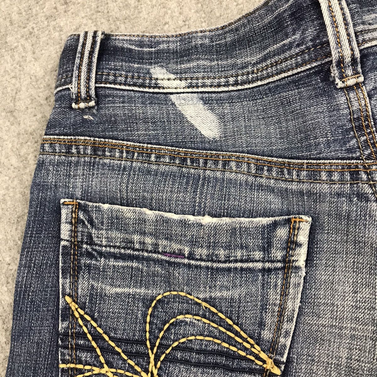 Japanese Brand × Vintage BAGGY ULTIMAX DENIM FADED DISTRESSED PANTS Size US 34 / EU 50 - 14 Thumbnail
