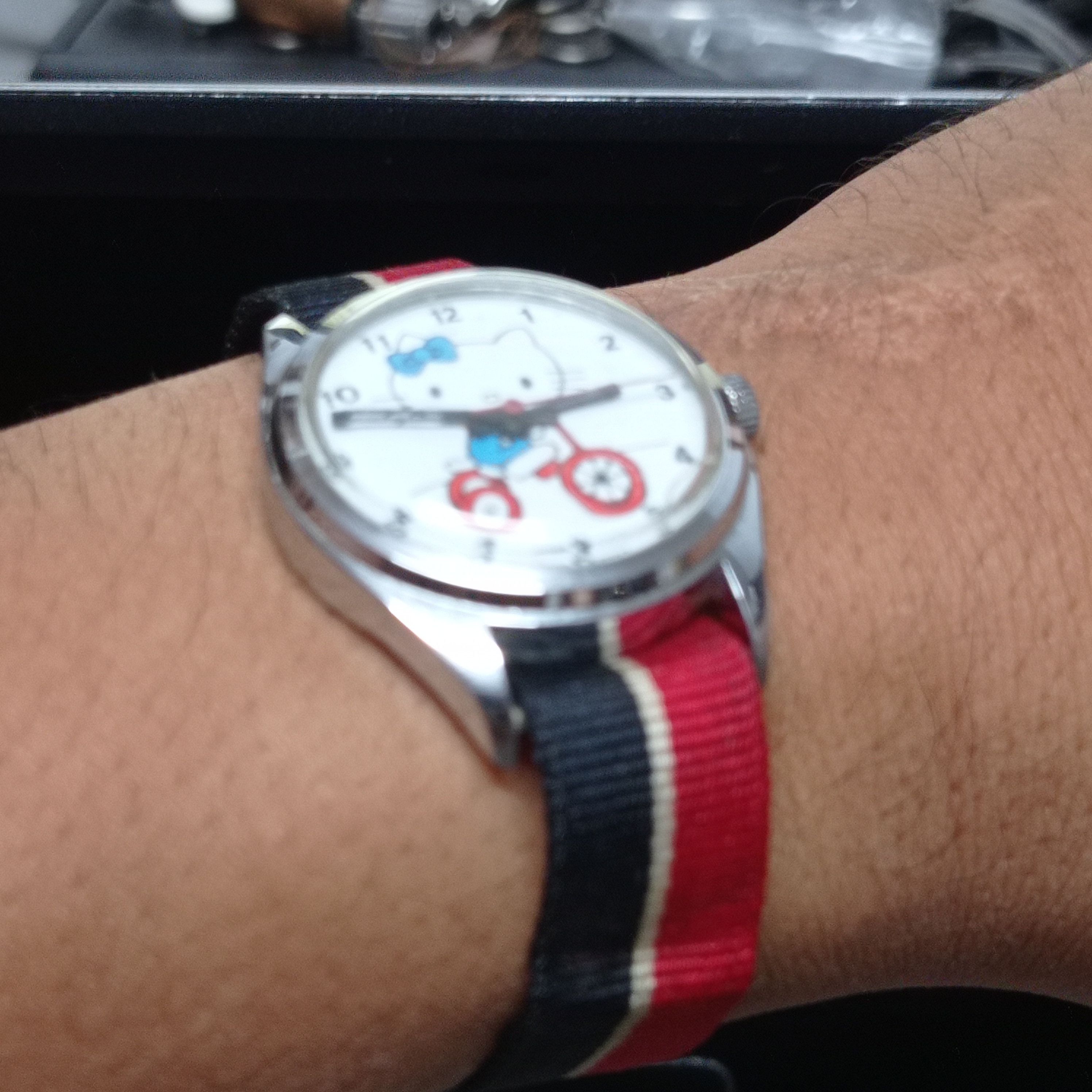 Japanese Brand × Vintage Vintage LADIES HELLO KITTY WATCH (Swiss Movement) Size ONE SIZE - 10 Thumbnail