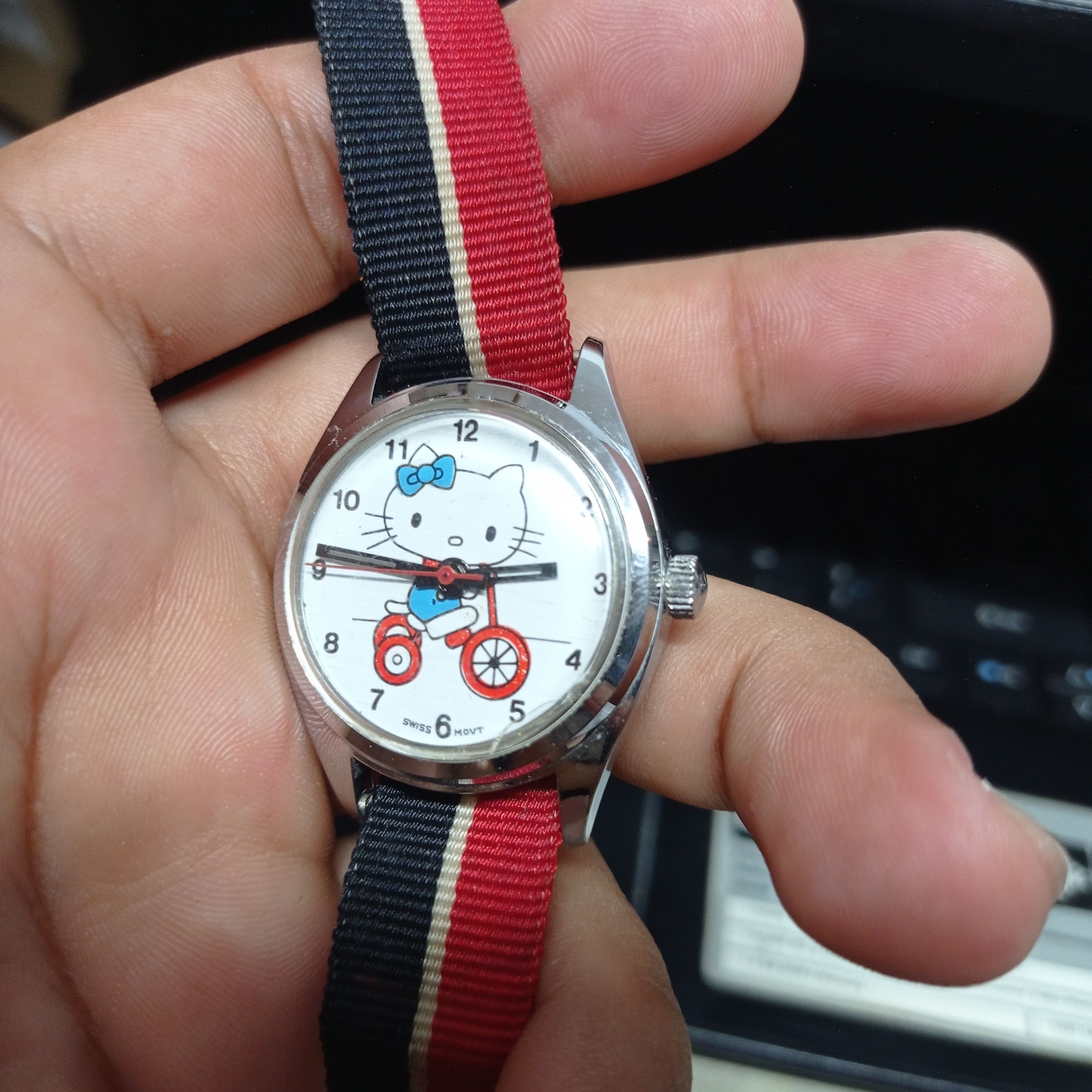 Japanese Brand × Vintage Vintage LADIES HELLO KITTY WATCH (Swiss Movement) Size ONE SIZE - 5 Thumbnail