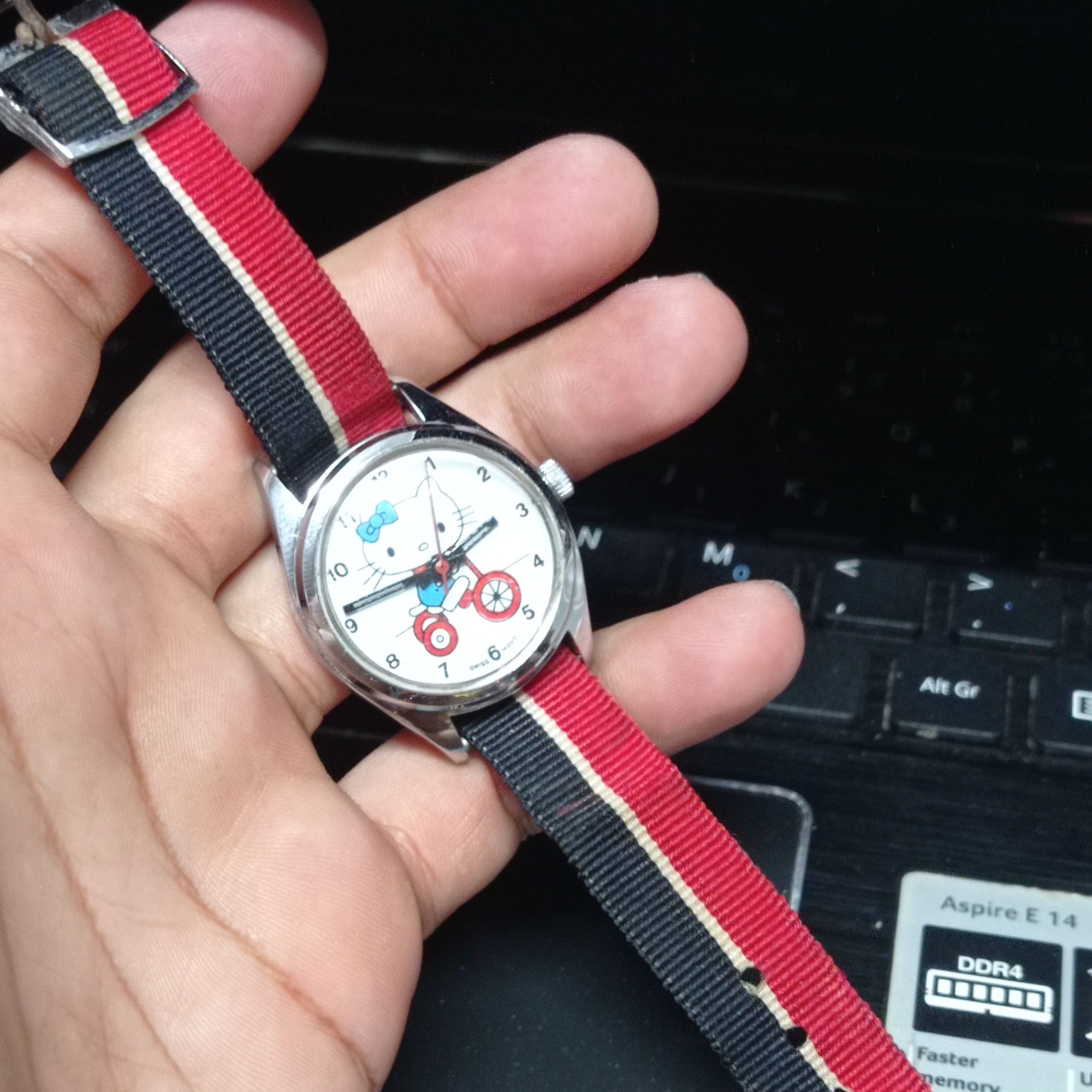 Japanese Brand × Vintage Vintage LADIES HELLO KITTY WATCH (Swiss Movement) Size ONE SIZE - 15 Thumbnail