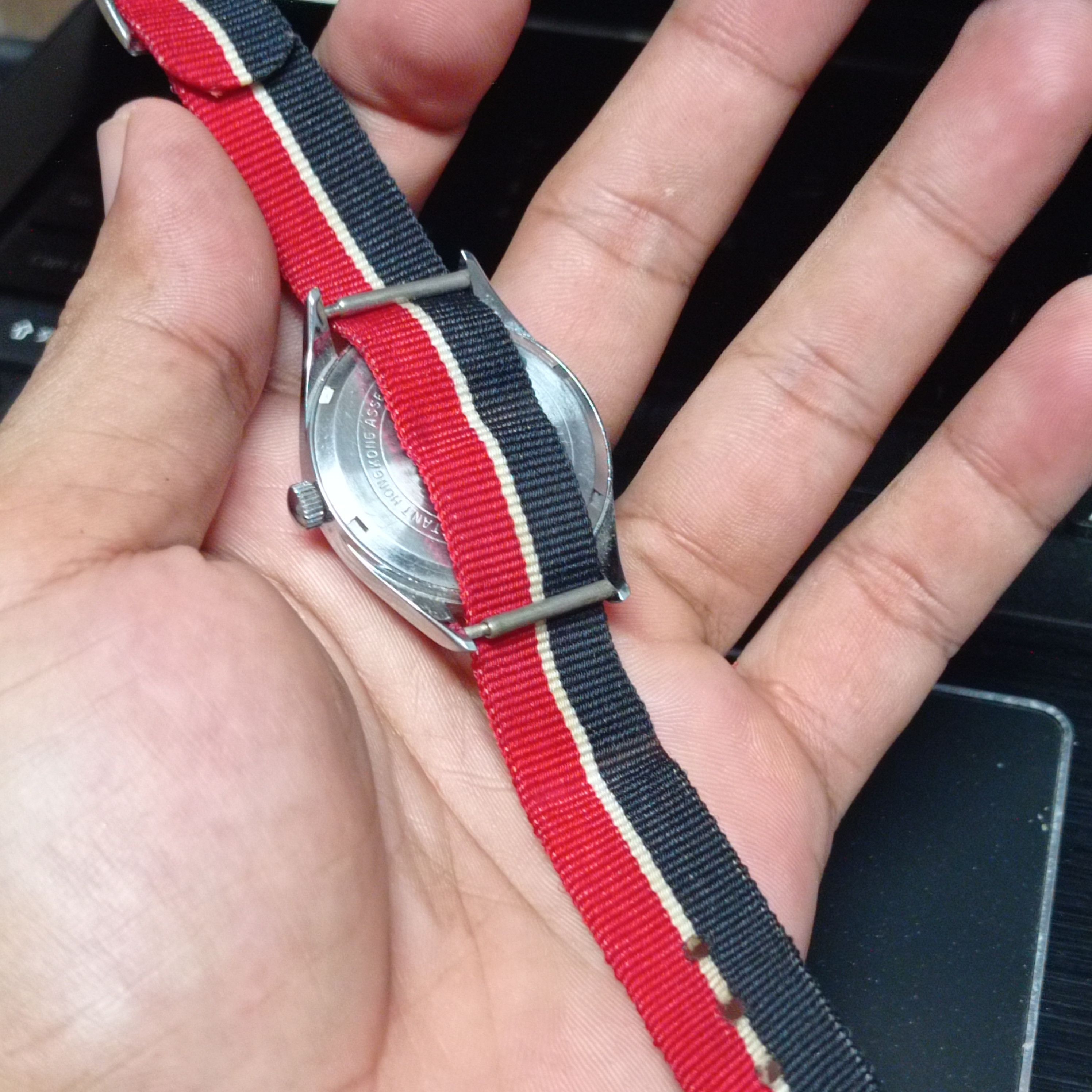 Japanese Brand × Vintage Vintage LADIES HELLO KITTY WATCH (Swiss Movement) Size ONE SIZE - 12 Thumbnail