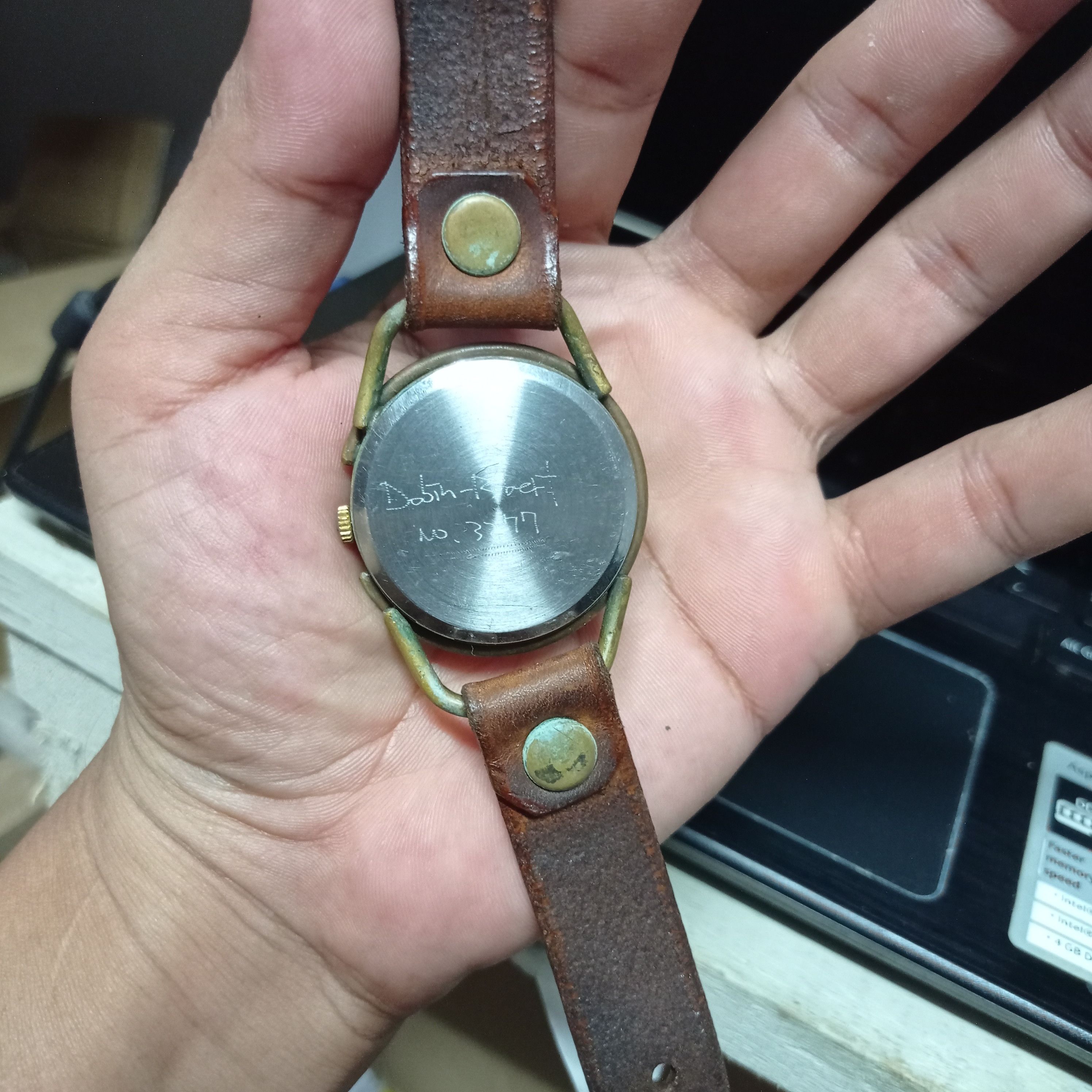 Japanese Brand Vintage Retro Watch by Dobin Robert (No.3277). Japan Retro Size ONE SIZE - 10 Thumbnail