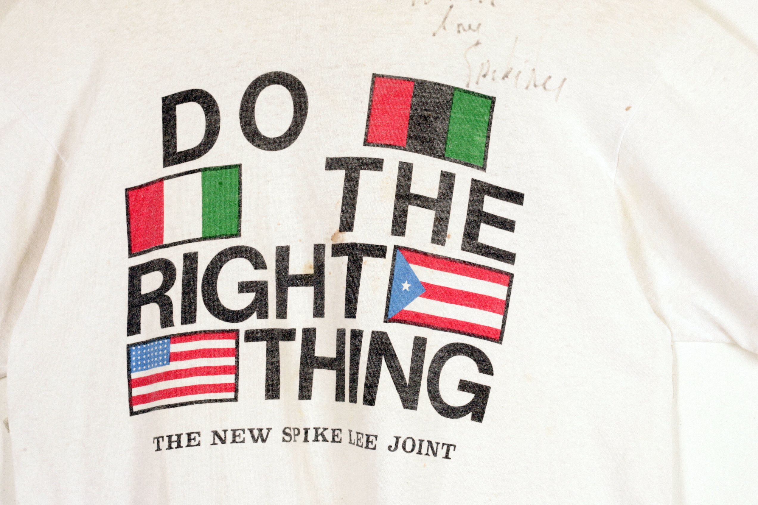 Fruit Of The Loom × Vintage Spike Lee Autographed Promo Tee Do The Right Thing Movie Size US L / EU 52-54 / 3 - 4 Thumbnail