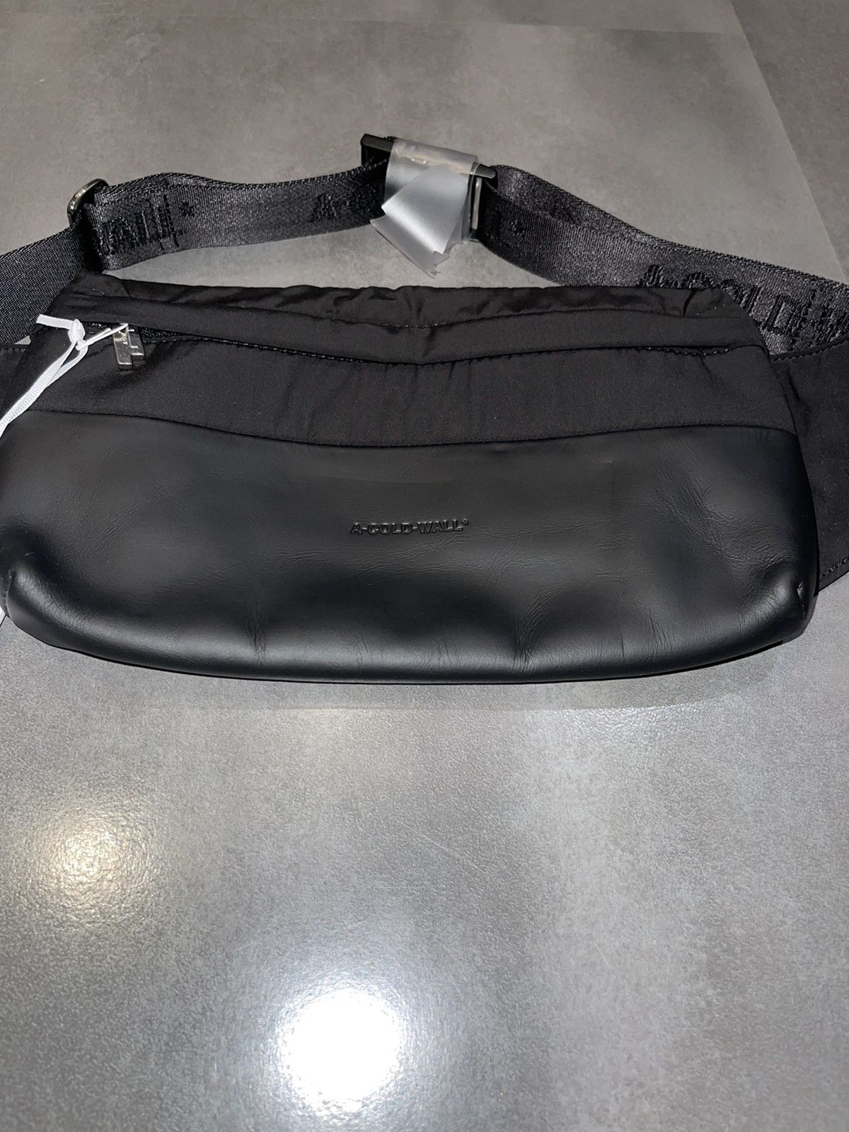 A-COLD-WALL* DS! A Cold Wall Small Logo Black Leather Belt Bag Size ONE SIZE - 5 Thumbnail