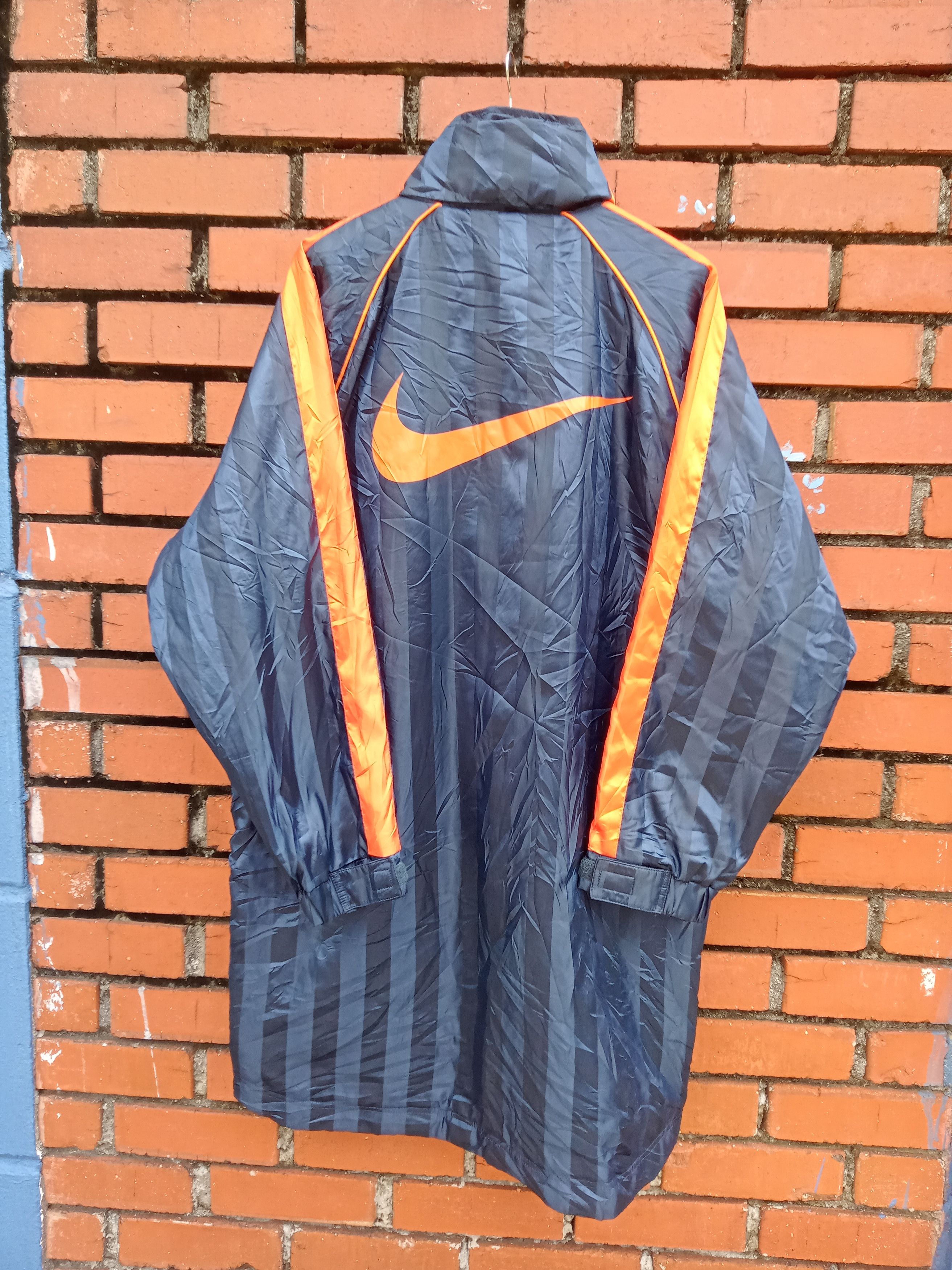 Nike Nike Player/Couch Long Jacket Size US L / EU 52-54 / 3 - 1 Thumbnail