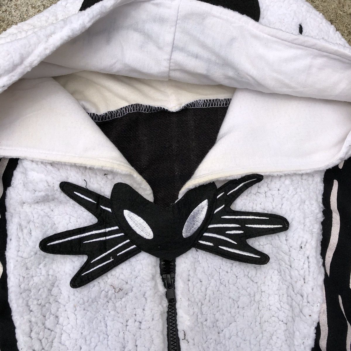 Vintage 🔥Rare🔥Nightmare Before Christmas Skulls AOP Zipper Hoodie Size US S / EU 44-46 / 1 - 9 Thumbnail