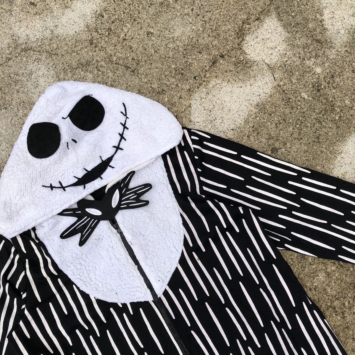 Vintage 🔥Rare🔥Nightmare Before Christmas Skulls AOP Zipper Hoodie Size US S / EU 44-46 / 1 - 5 Thumbnail