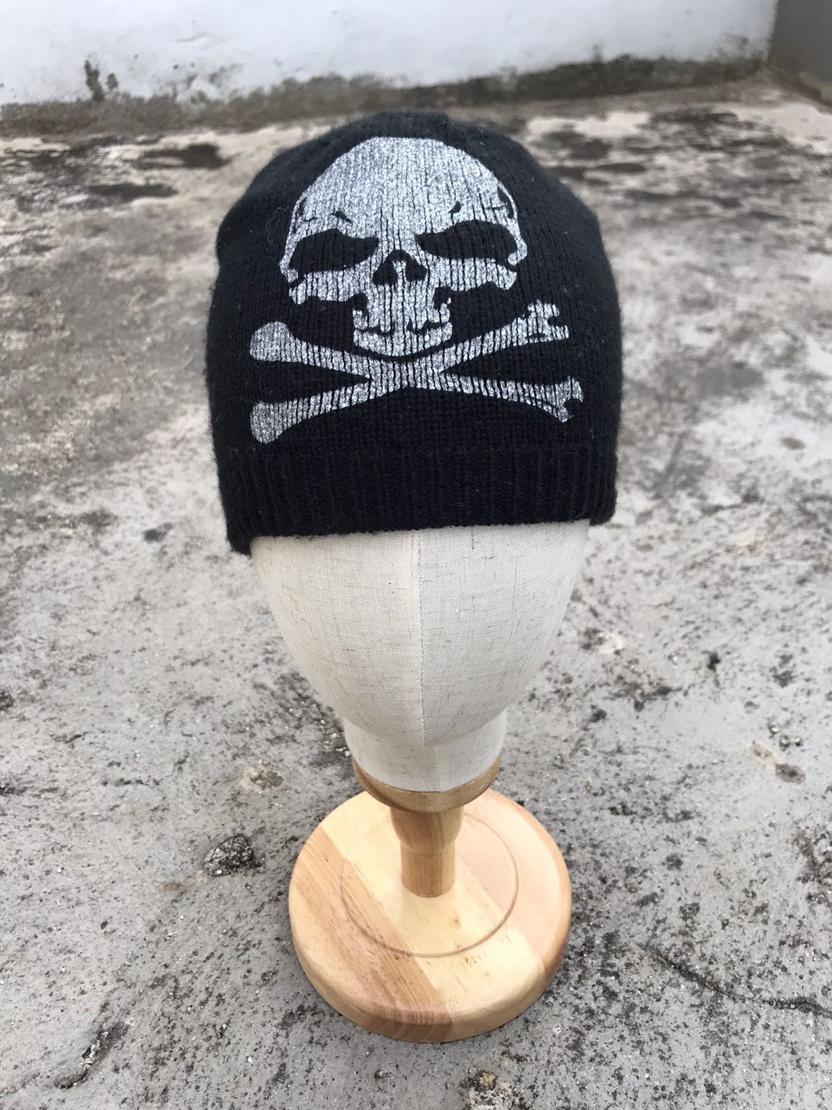 Other VINTAGE REVERSIBLE PRISON STRIPES SKULLS CROSSBONE BEANIE Size ONE SIZE - 5 Thumbnail