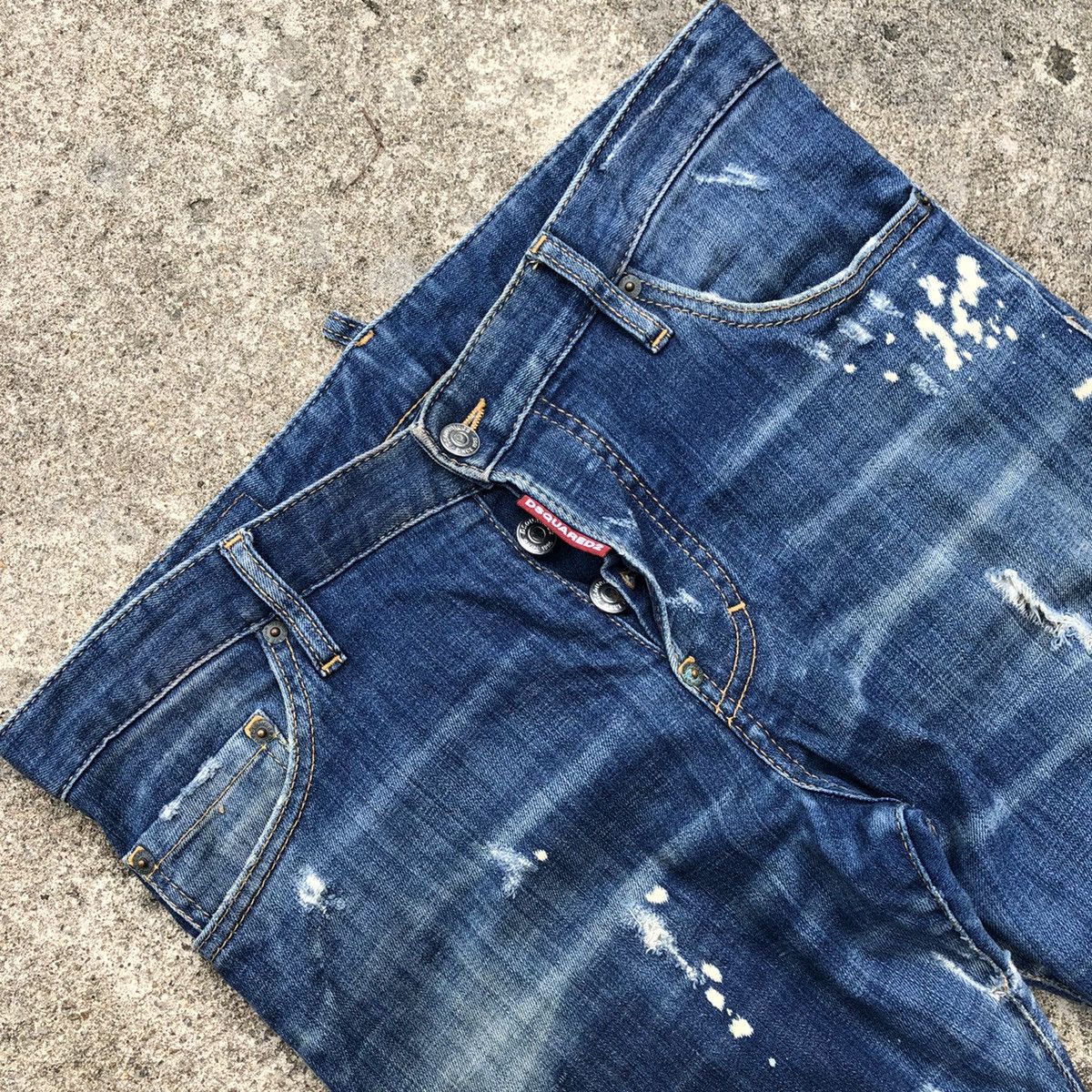 Dsquared2 × Vintage 🔥Sick🔥🇮🇹Dsquared2 Sexy Twist Distress Rips Bleach Skinny Jean Size US 33 - 17 Thumbnail