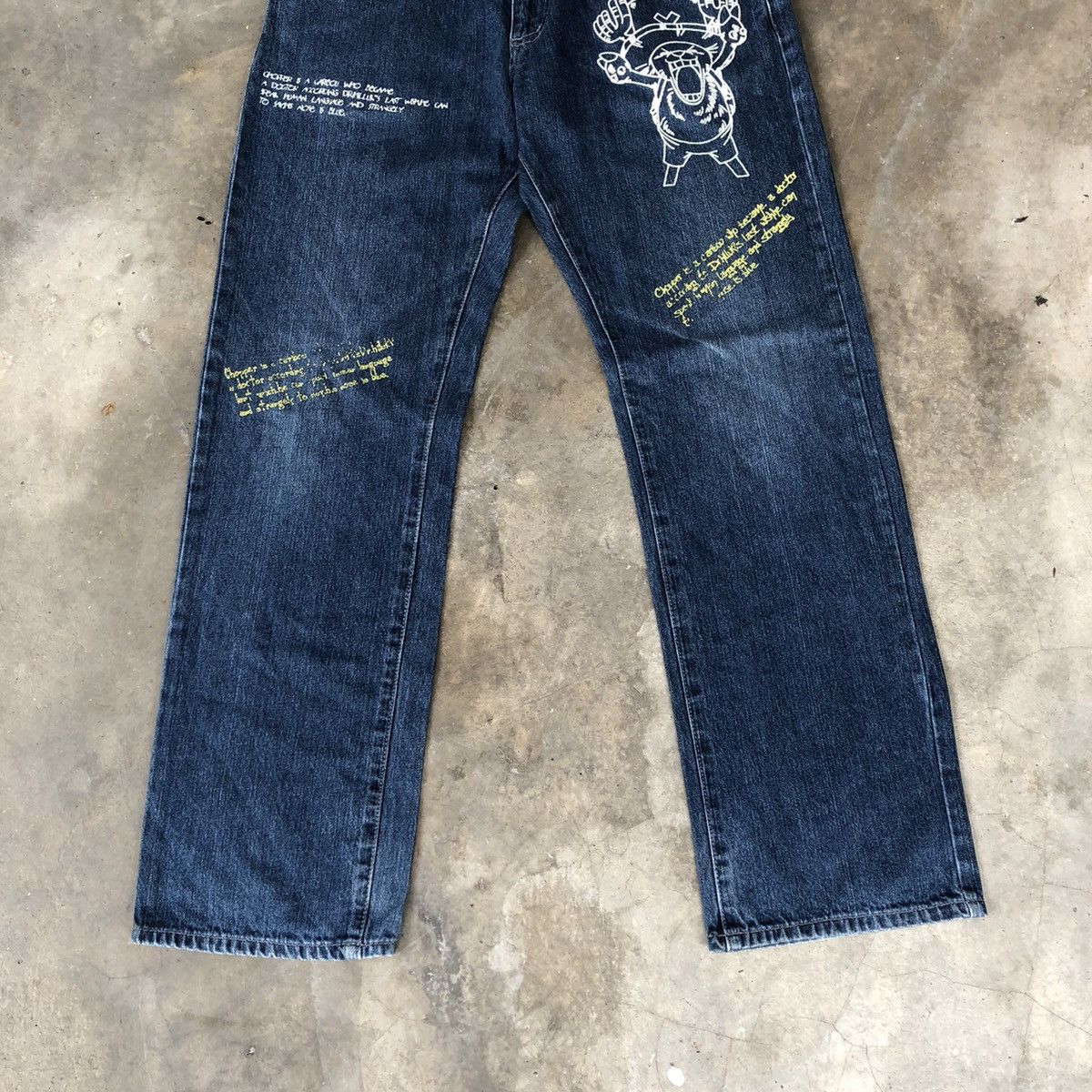 Anime × One Piece 🔥Rare🔥One Piece Blue Wash Skull Logo With Quotes Denim Jeans Size US 33 - 3 Thumbnail