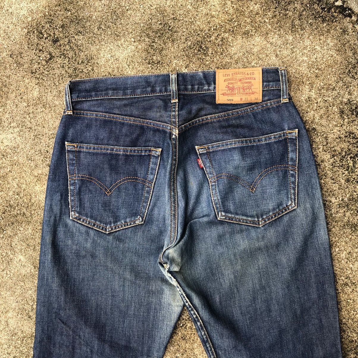 Levi's × Levi's Vintage Clothing 🔥Thrash🔥Lot 509 Levis Blue Wash Distress Denim Jeans Size US 32 / EU 48 - 5 Thumbnail