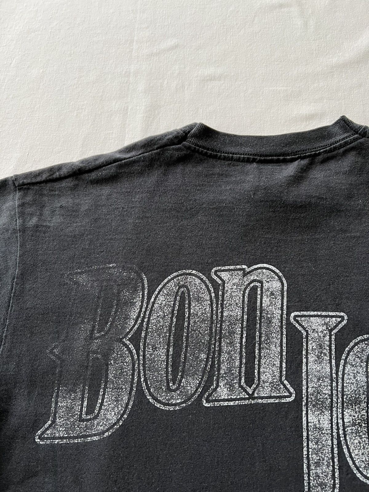 Band Tees Vintage 2000s Bon Jovi Big Face Black Tee (Van Halen) Size US S / EU 44-46 / 1 - 12 Thumbnail