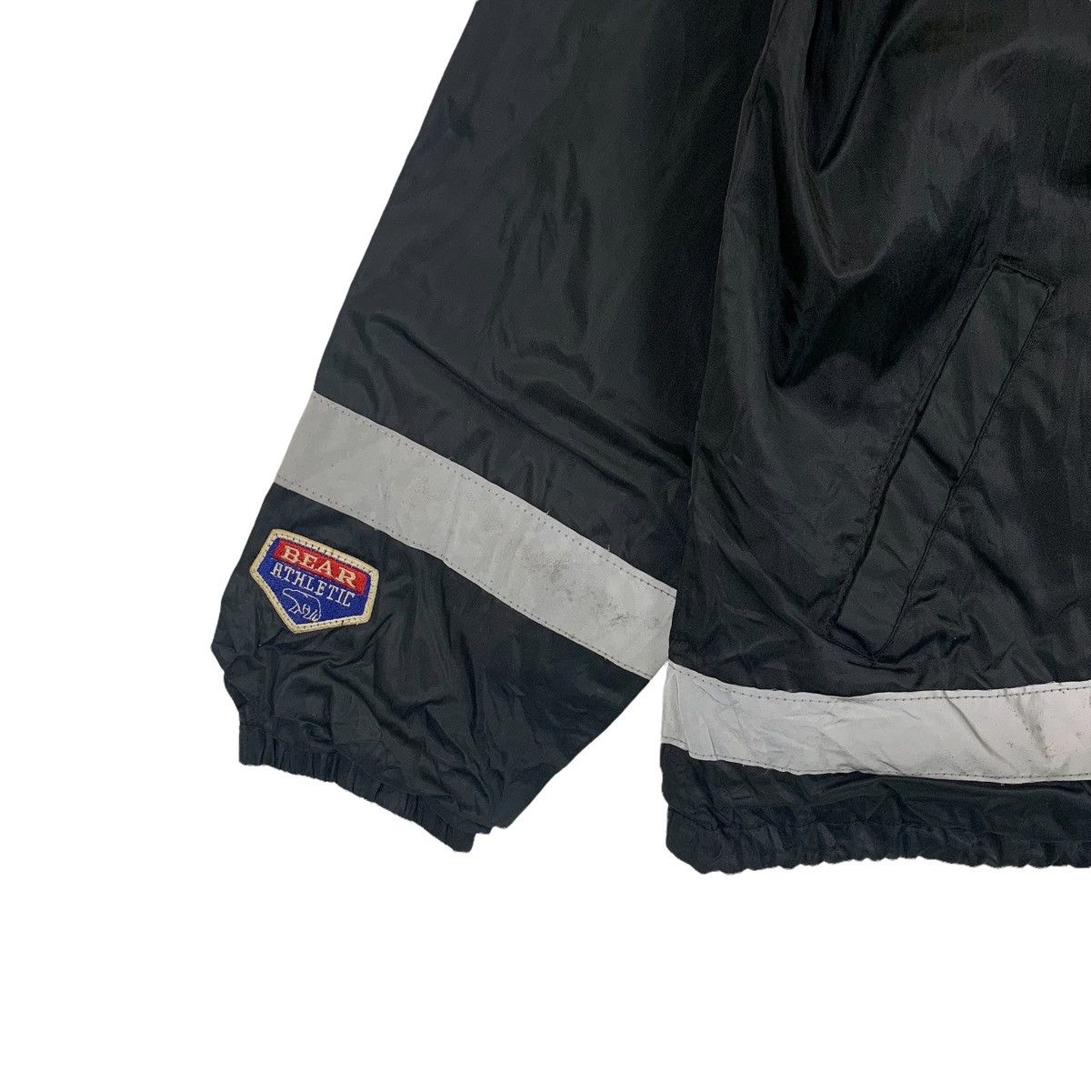 Vintage Vintage BEAR Athletic Usa Windbreaker Light Coach Jacket Size US L / EU 52-54 / 3 - 10 Thumbnail