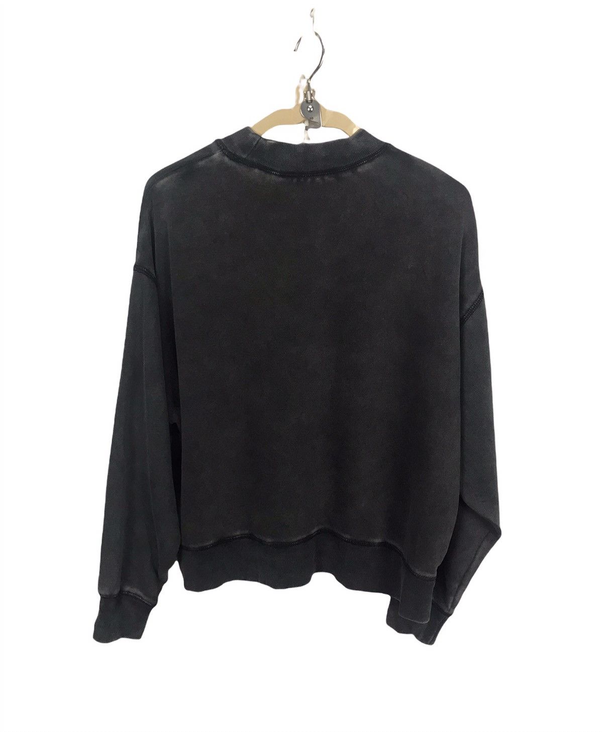 Disney × H&M × Mickey Mouse H&M x Disney croptop Mickey Mouse distressed sweatshirt Size US M / EU 48-50 / 2 - 2 Thumbnail