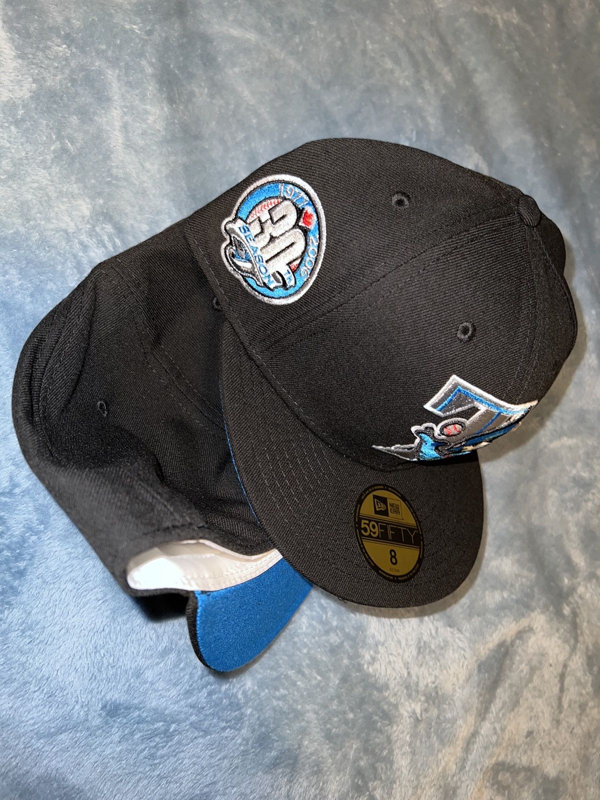 New Era Exclusive Toronto Blue Jays Fitted Black Icy Blue Bottom 8 Size ONE SIZE - 2 Thumbnail