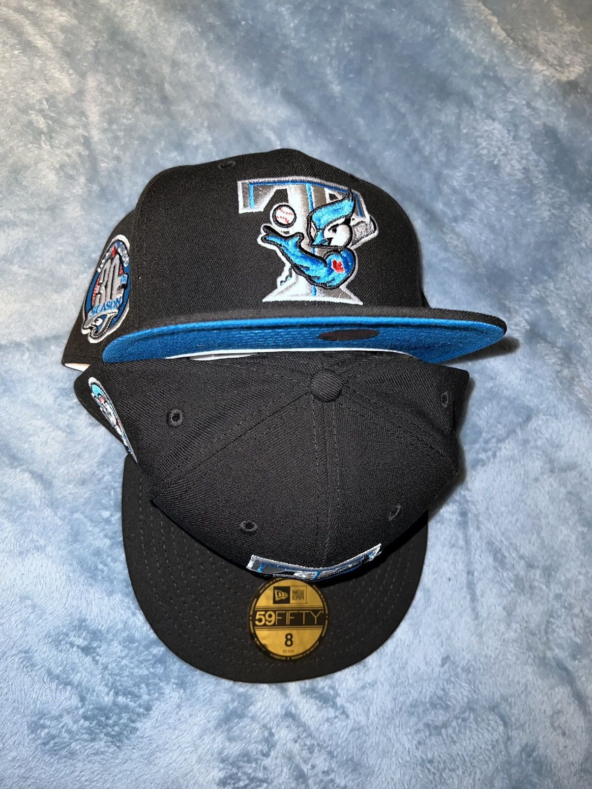 New Era Exclusive Toronto Blue Jays Fitted Black Icy Blue Bottom 8 Size ONE SIZE - 6 Thumbnail