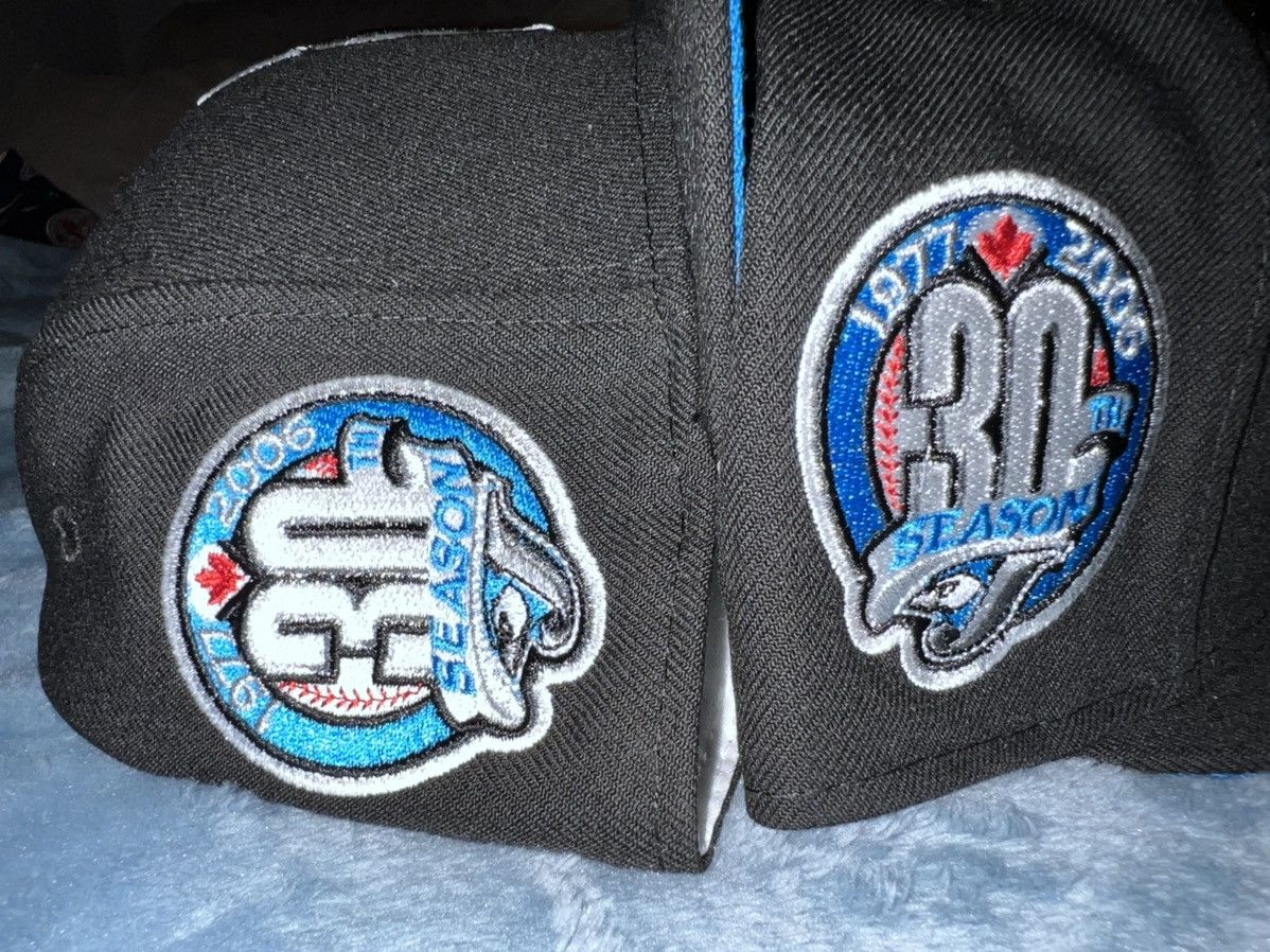 New Era Exclusive Toronto Blue Jays Fitted Black Icy Blue Bottom 8 Size ONE SIZE - 5 Thumbnail