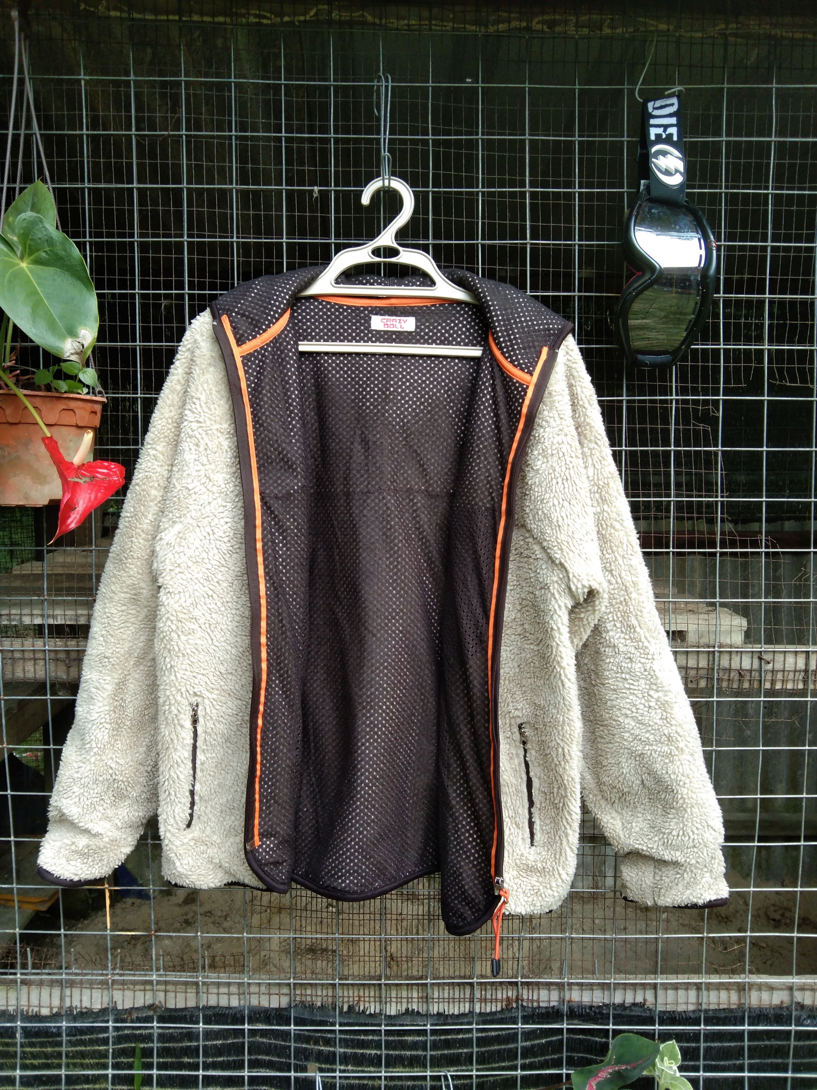 Japanese Brand CRAZY DOLL DEEP PILE FLEECE HOODIE JACKET Size US M / EU 48-50 / 2 - 5 Thumbnail