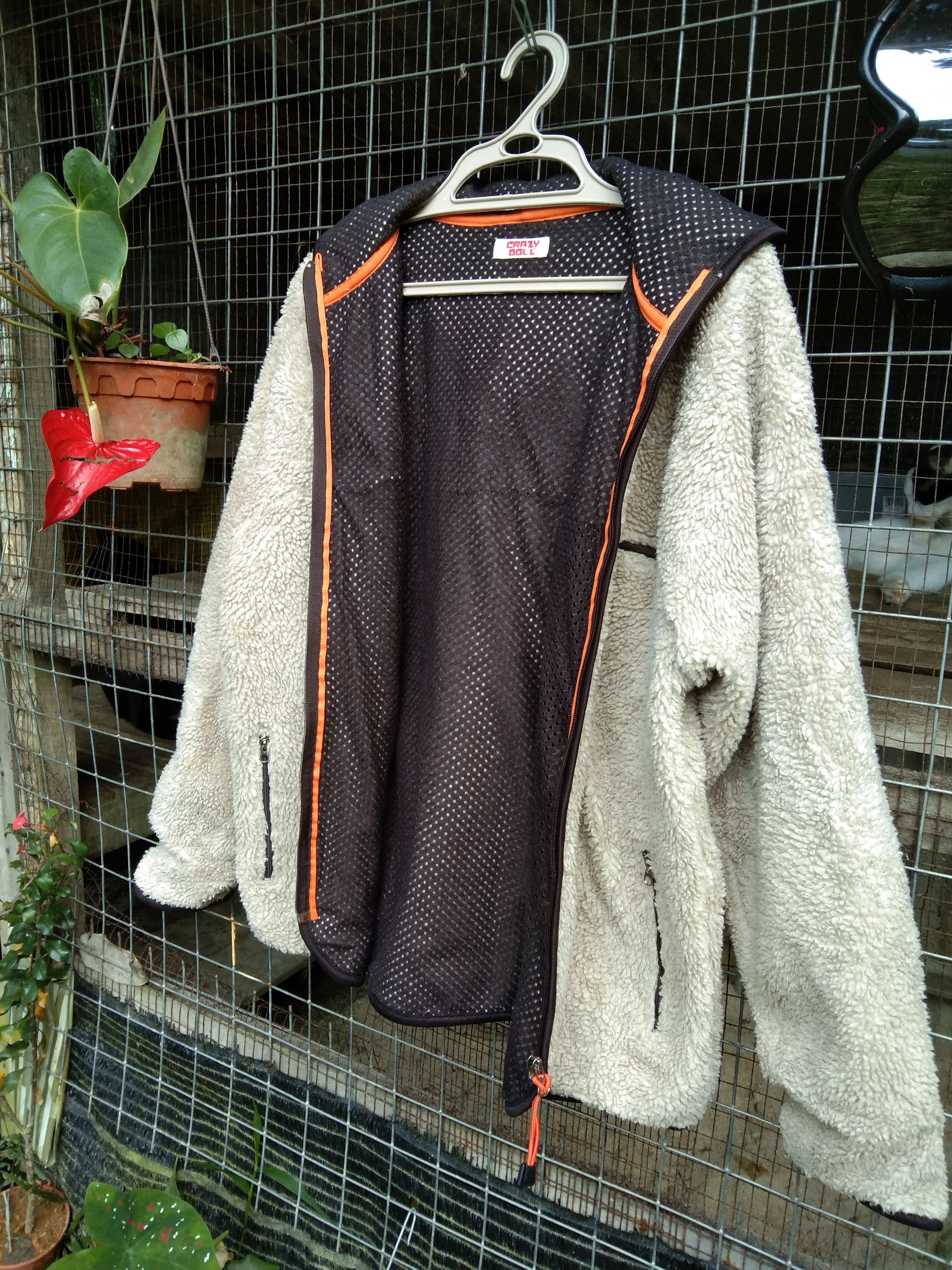 Japanese Brand CRAZY DOLL DEEP PILE FLEECE HOODIE JACKET Size US M / EU 48-50 / 2 - 4 Thumbnail