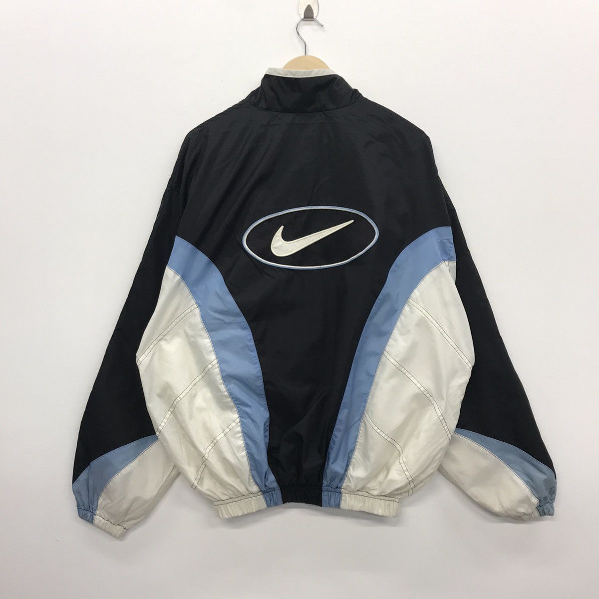 Nike × Vintage Rare!! Vintage Nike Big Logo Embroidery Windbreaker Jackets Size US XL / EU 56 / 4 - 9 Thumbnail