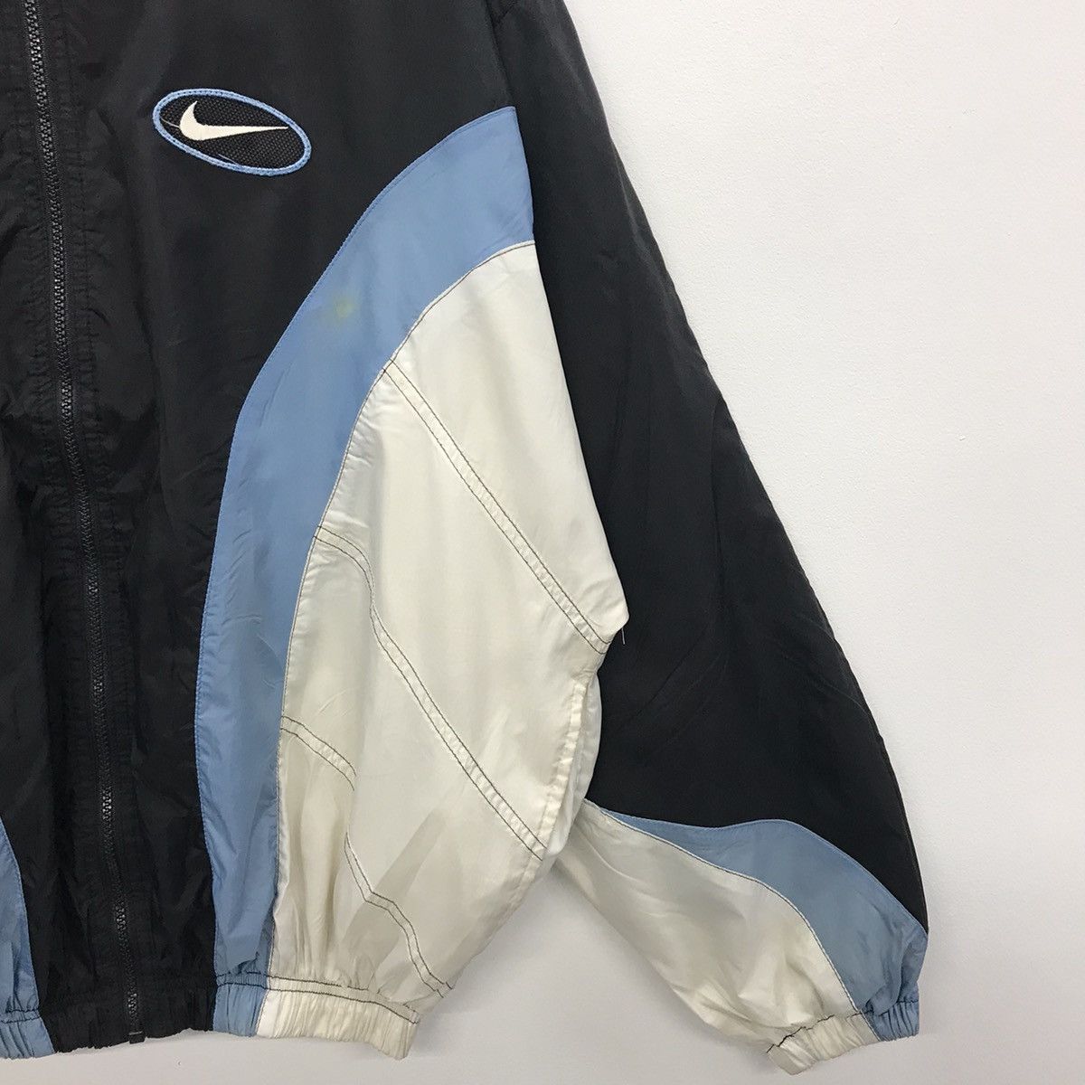 Nike × Vintage Rare!! Vintage Nike Big Logo Embroidery Windbreaker Jackets Size US XL / EU 56 / 4 - 5 Thumbnail