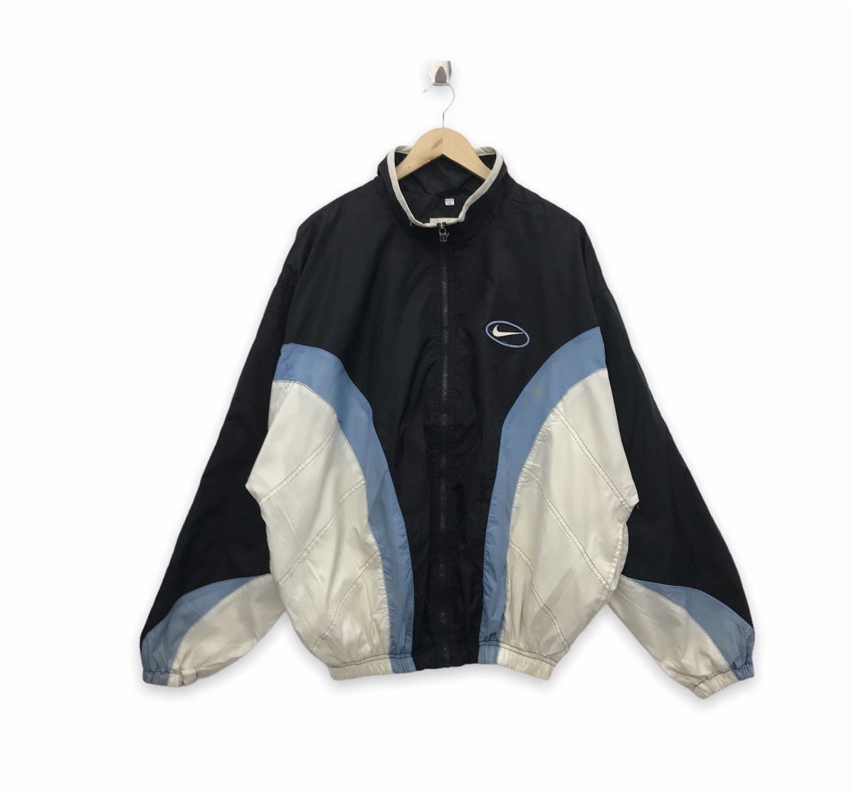Nike × Vintage Rare!! Vintage Nike Big Logo Embroidery Windbreaker Jackets Size US XL / EU 56 / 4 - 2 Thumbnail