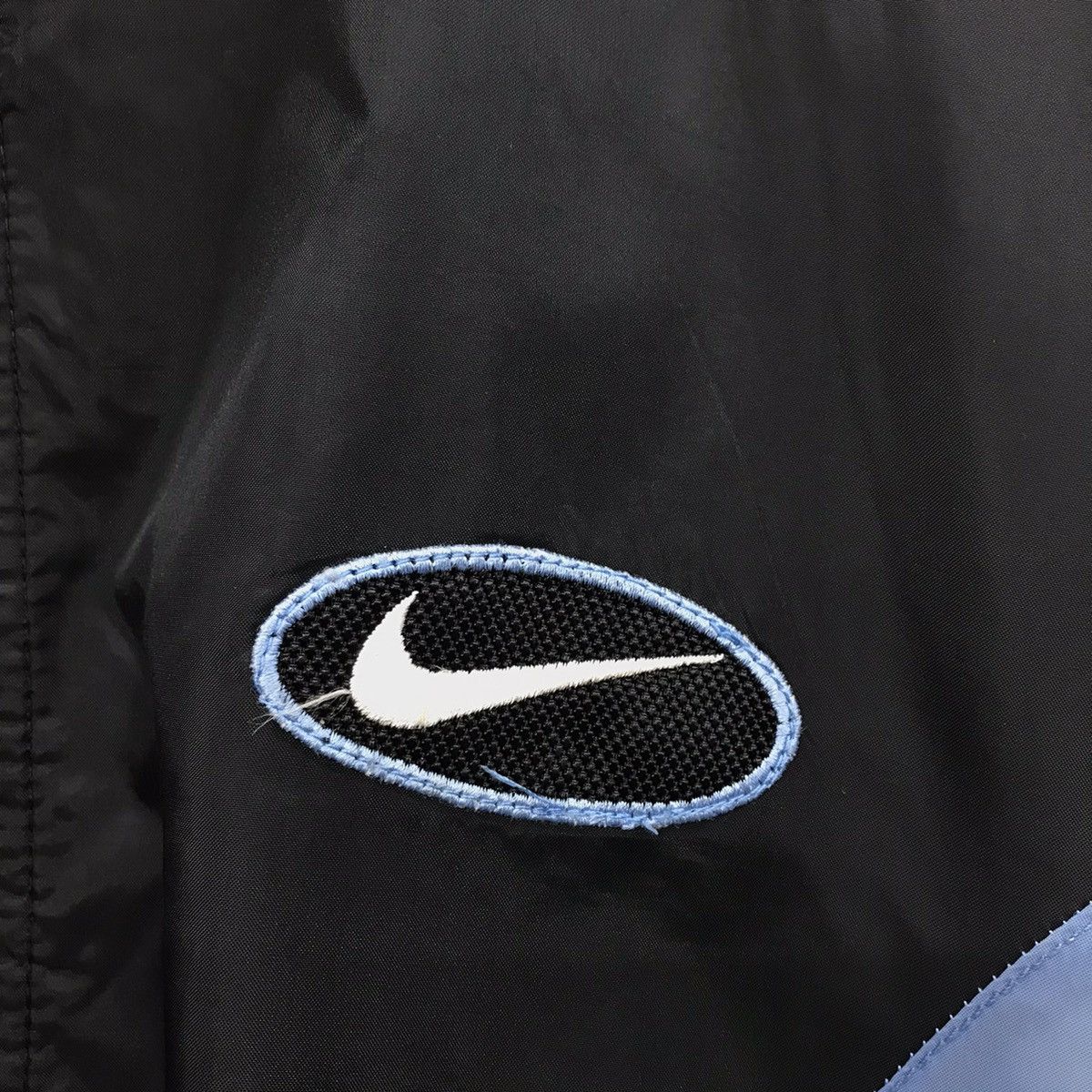 Nike × Vintage Rare!! Vintage Nike Big Logo Embroidery Windbreaker Jackets Size US XL / EU 56 / 4 - 8 Thumbnail
