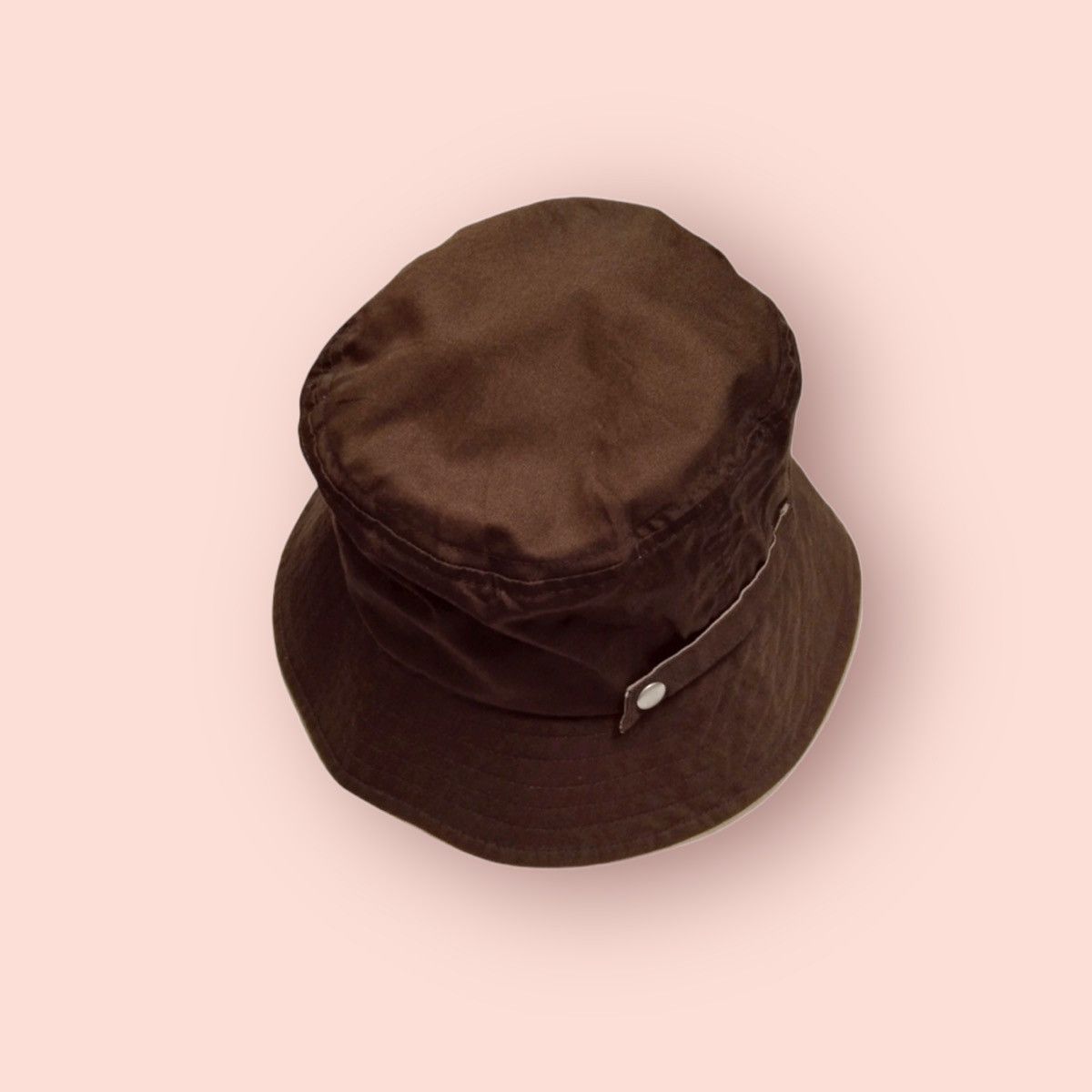 Japanese Brand × Jun Takahashi × Uniqlo UNIQLO PACKABLE BUCKET HAT Size ONE SIZE - 9 Thumbnail