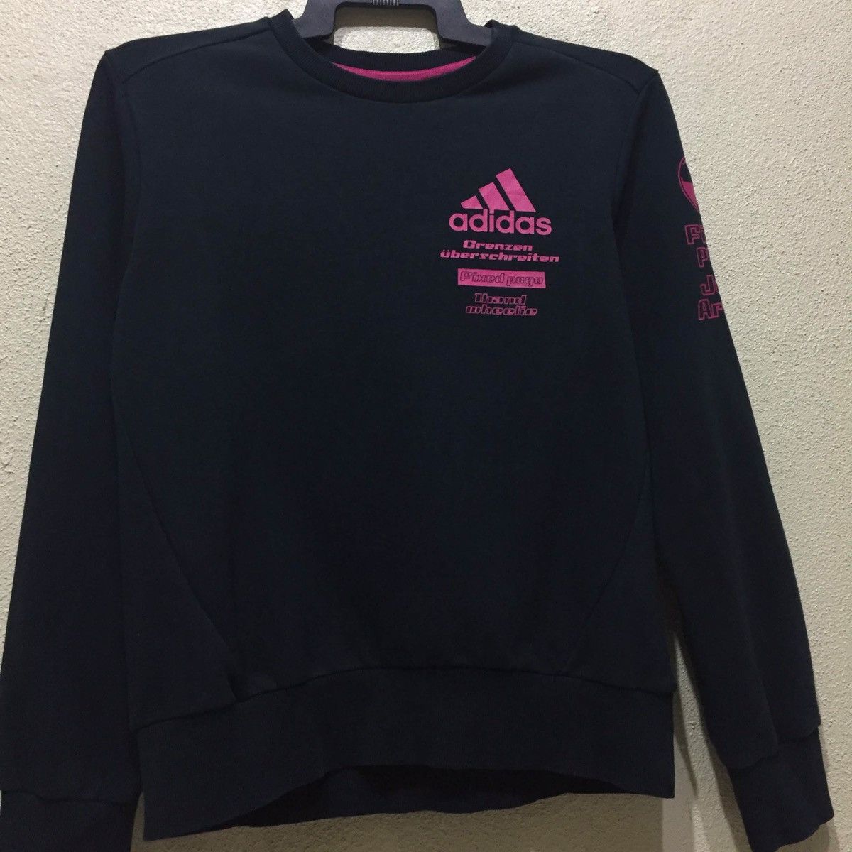 Adidas Adidas Sweatshirt Spellout Big Logo size M Size US M / EU 48-50 / 2 - 4 Thumbnail