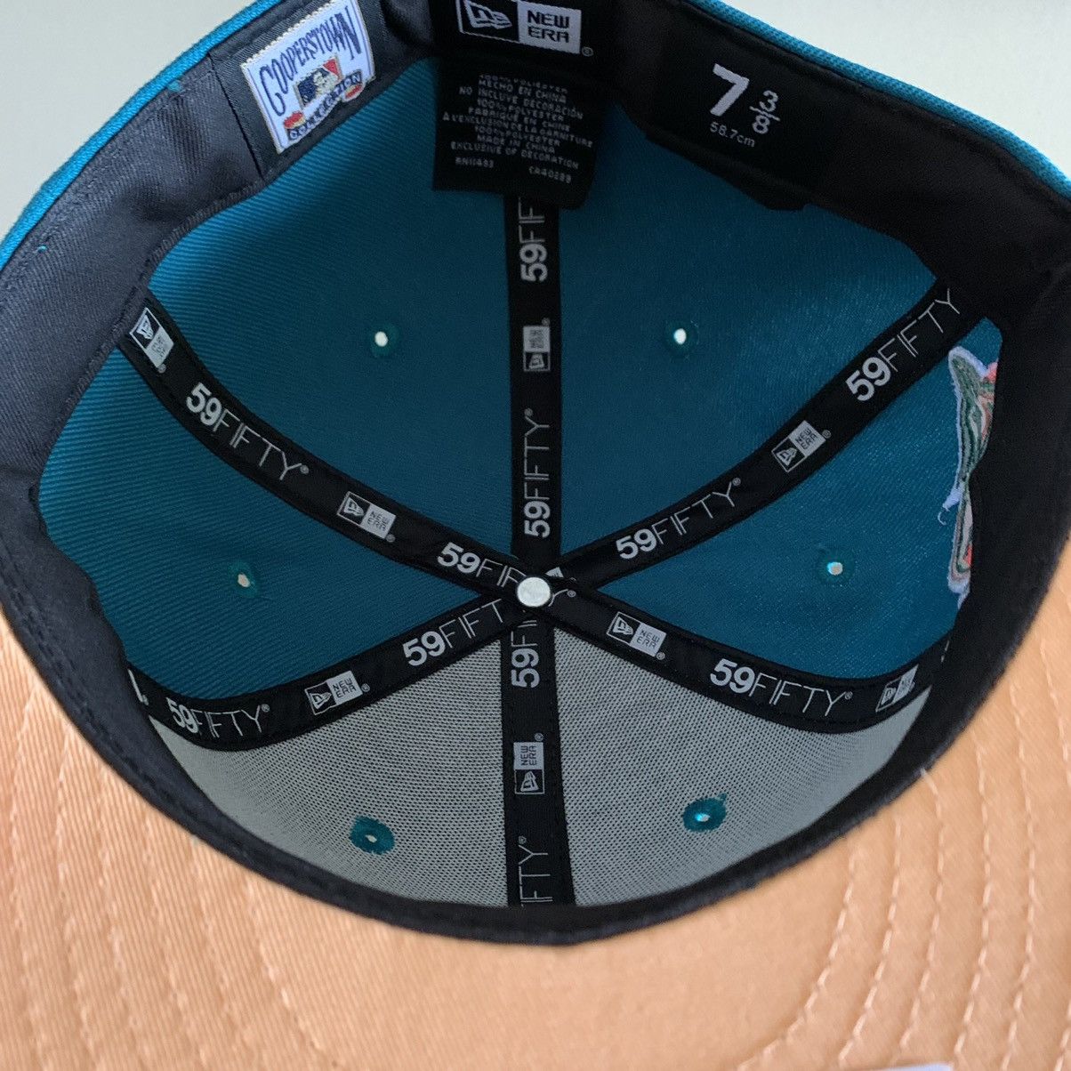 Hat club badlands 7 3/8 Toronto Blue Jays 25th season patch