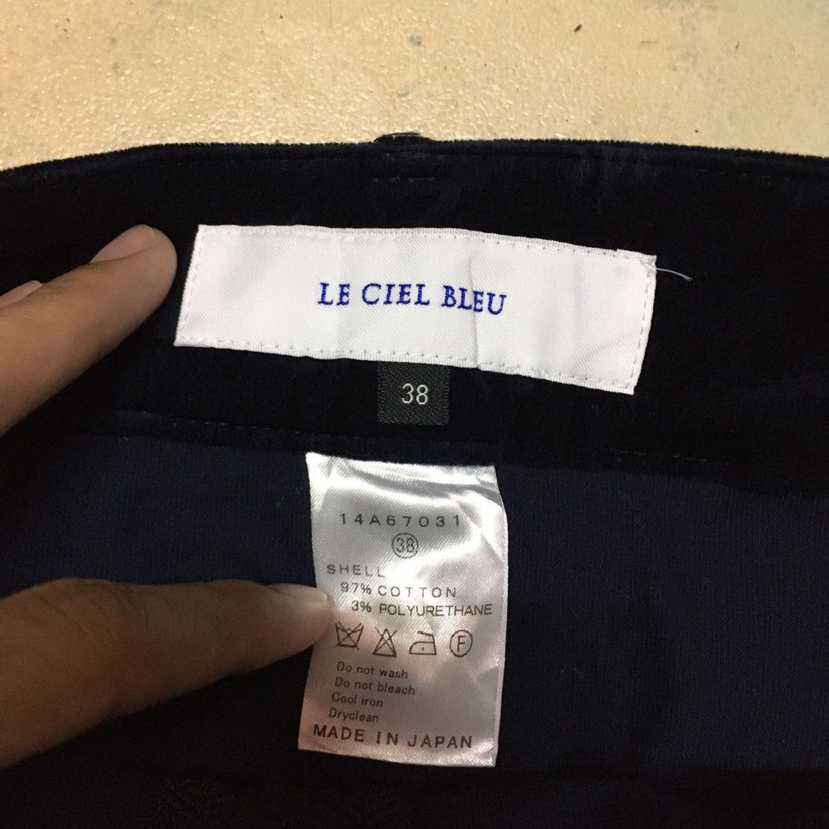 Japanese Brand Japanese Brand Short Skirt Size 27" / US 4 / IT 40 - 5 Thumbnail