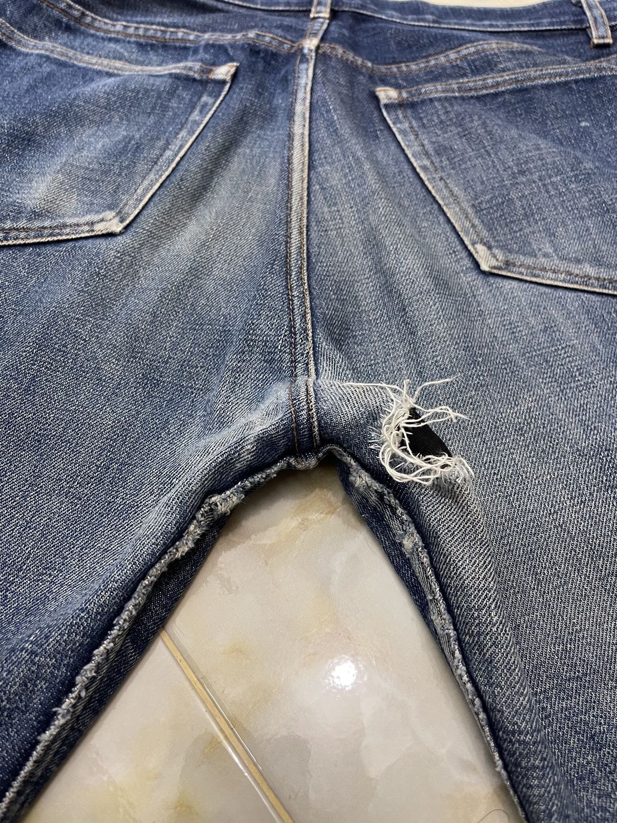 A.P.C. A.P.C Japan Distressed Denim Size US 32 / EU 48 - 17 Thumbnail
