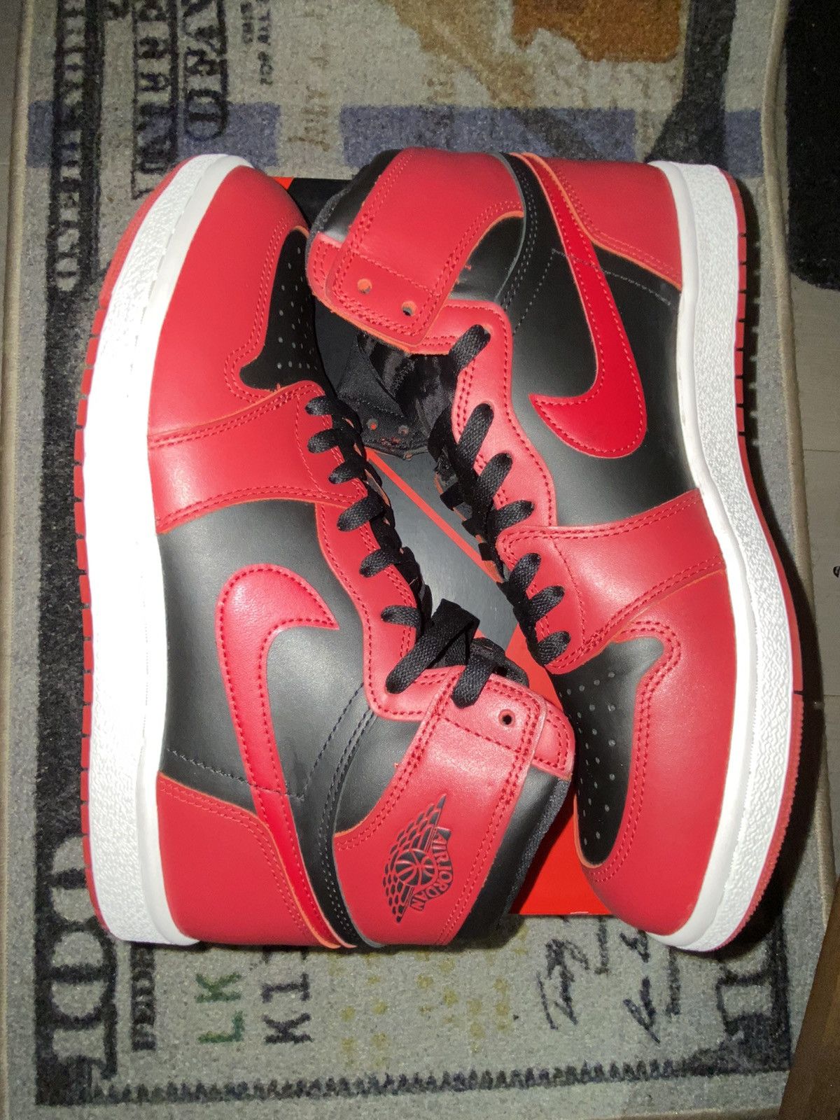 Jordan Brand × Nike Jordan 1 Retro High 85 Varsity Red Size US 12 / EU 45 - 2 Thumbnail