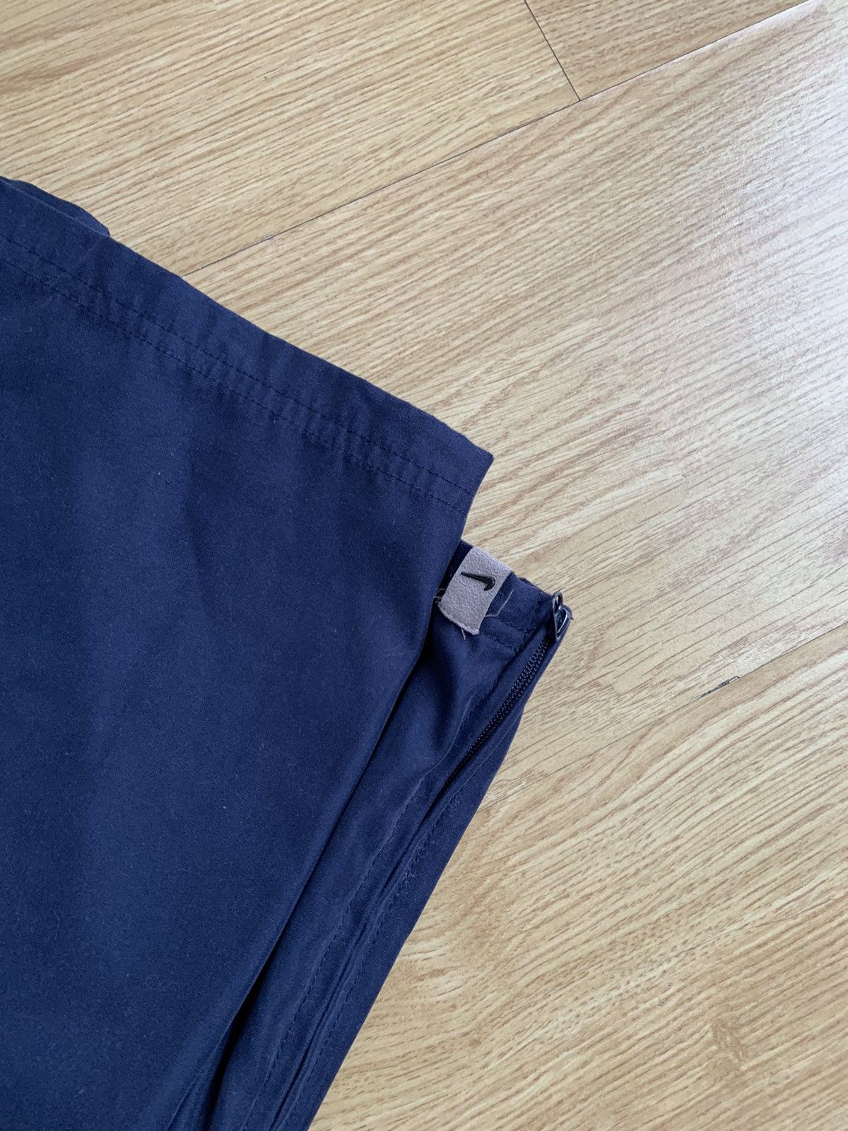 Nike × Vintage Vintage y2k Nike Navy Track Pants Swoosh Size US 32 / EU 48 - 4 Thumbnail