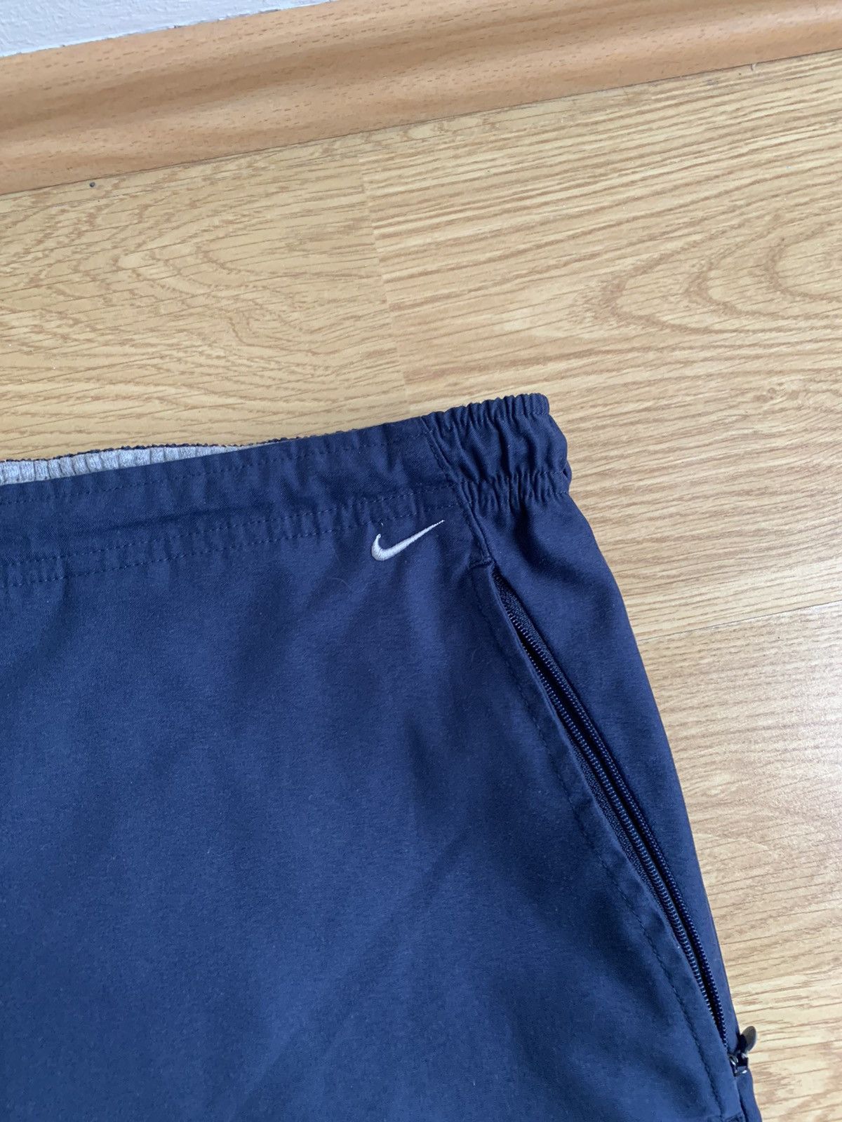 Nike × Vintage Vintage y2k Nike Navy Track Pants Swoosh Size US 32 / EU 48 - 5 Thumbnail