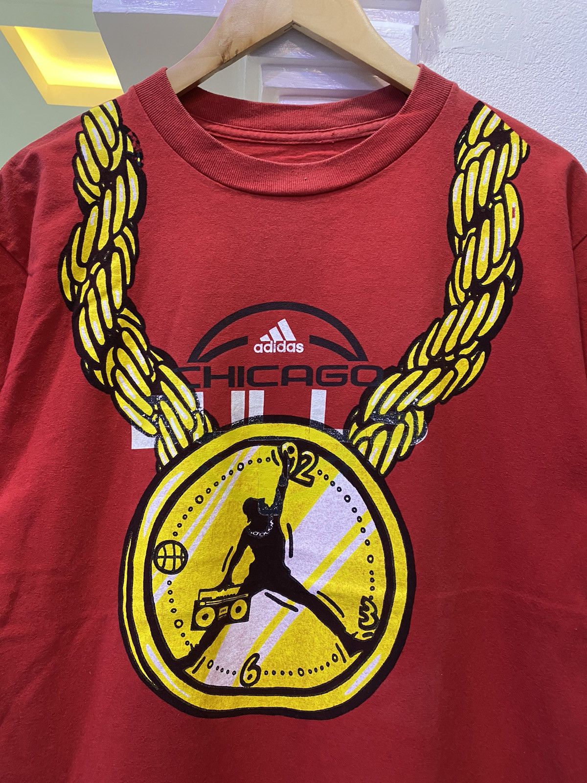 Adidas × NBA × Vintage Vintage Adidas Chicago Bulls T-Shirt Size US M / EU 48-50 / 2 - 2 Thumbnail