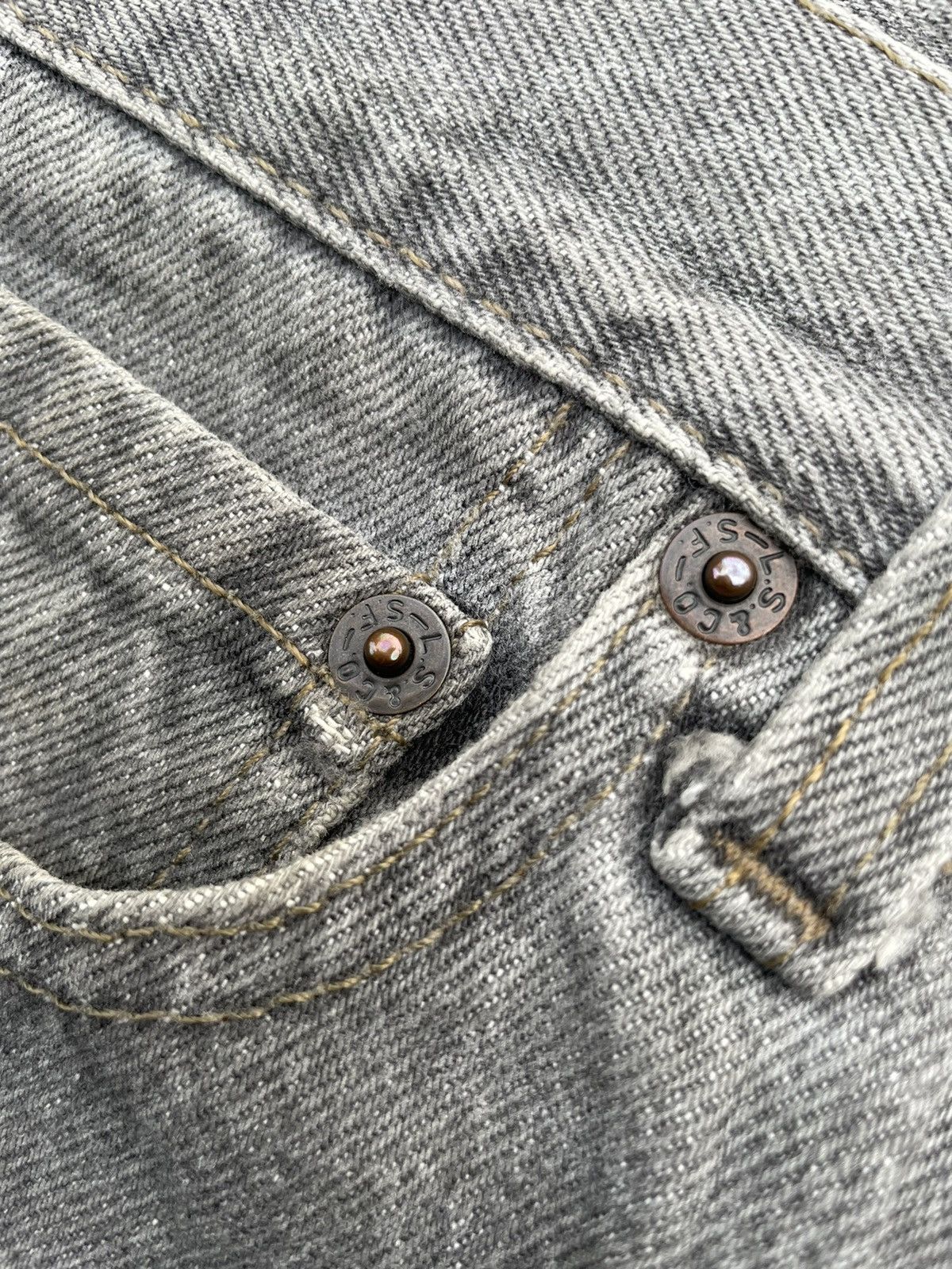 Levi's Vintage Levis 501 e 90’s Usa Faded Wash Black Size US 29 - 12 Thumbnail