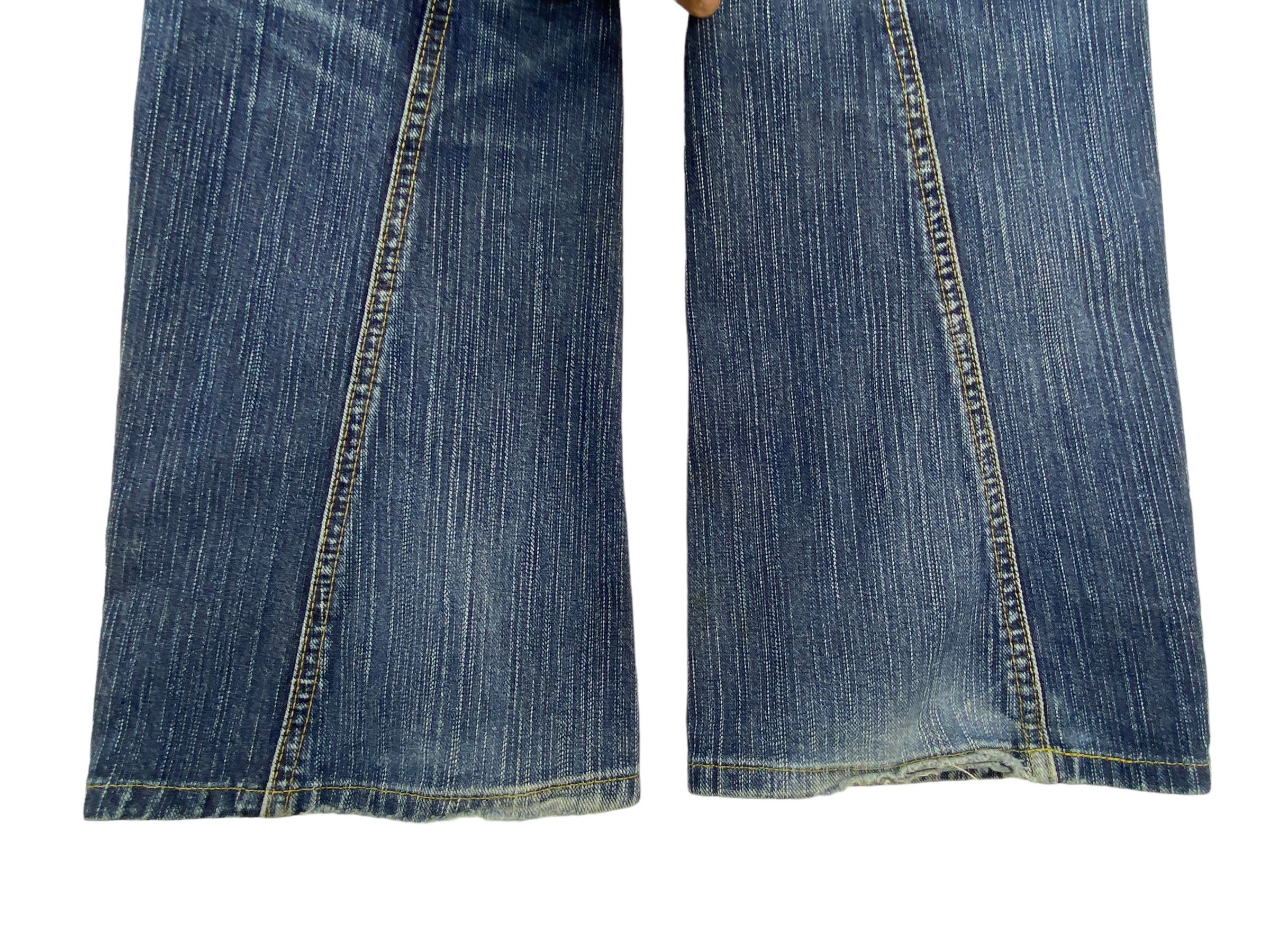 Japanese Brand × Lee Lee Riders Bootcut Jeans Vintage Twisted Seam Jeans Size 31" - 12 Thumbnail