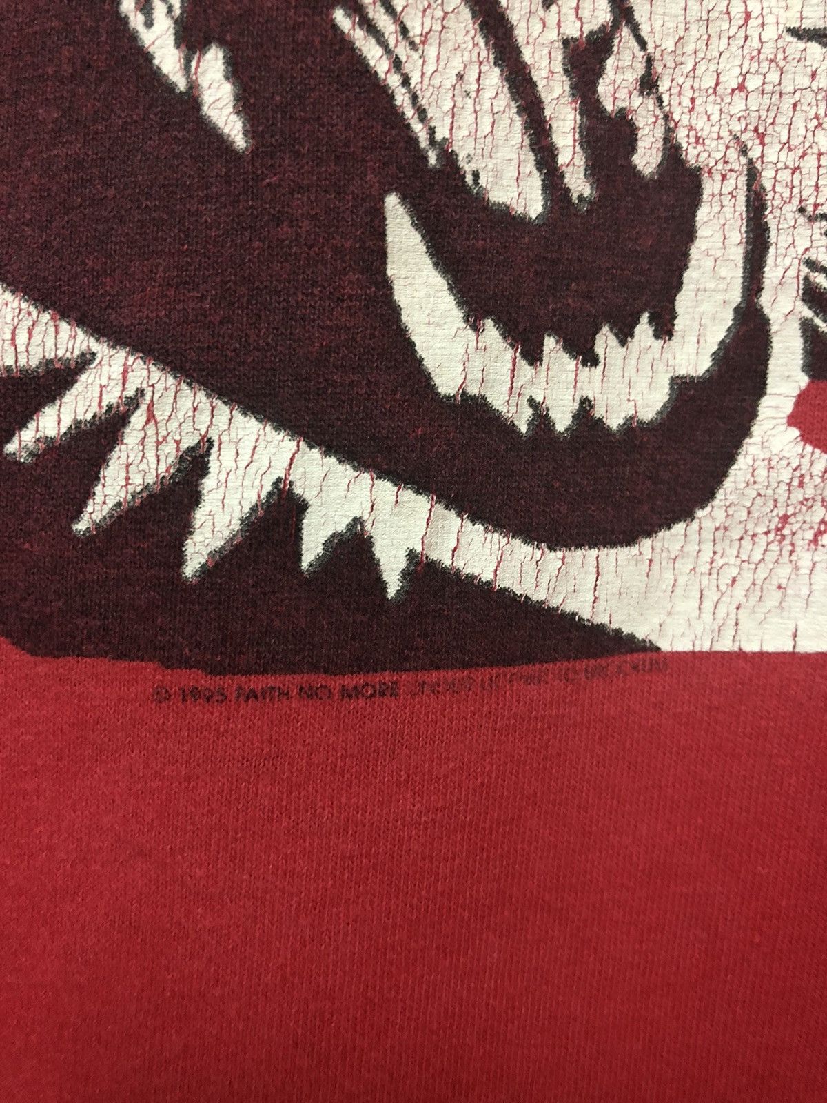 Band Tees × Vintage Vintage 90s Faith No More King For A Day Rock Band T Shirt Size US XL / EU 56 / 4 - 3 Thumbnail